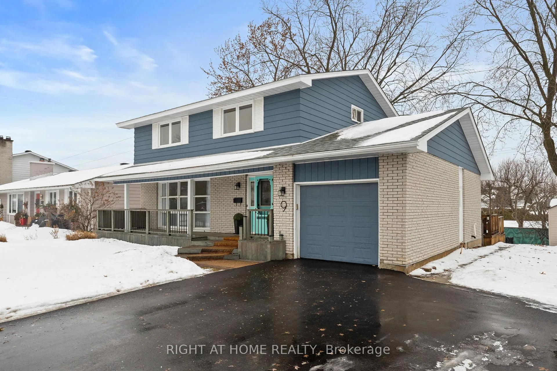 Photo 3 of 9 Aurora Crescent, Ottawa, Manordale — HOMEH
