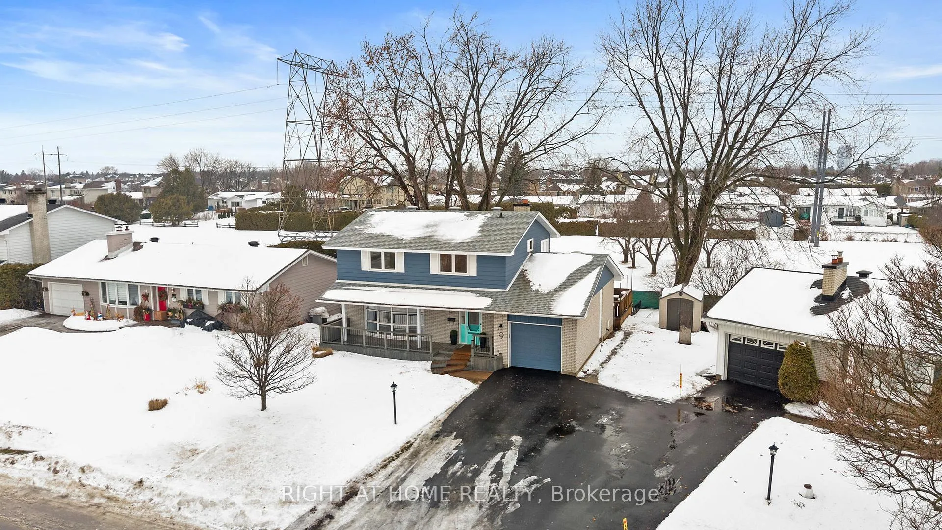 Photo 4 of 9 Aurora Crescent, Ottawa, Manordale — HOMEH