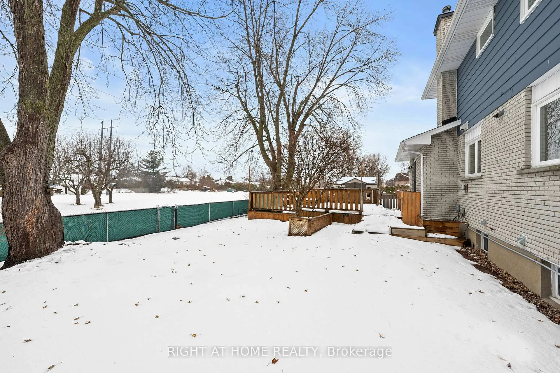 Photo 32 of 9 Aurora Crescent, Ottawa, Manordale — HOMEH