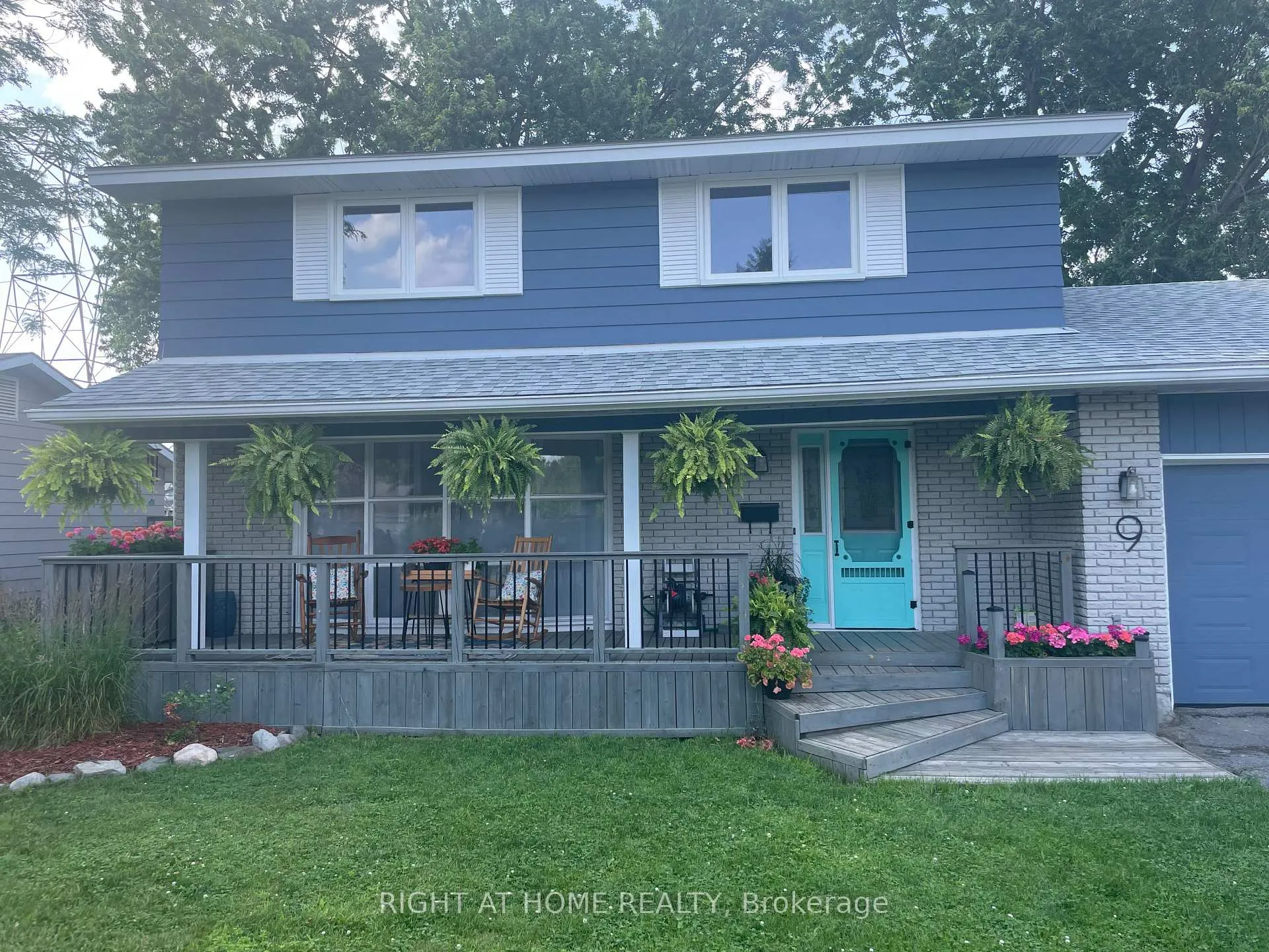 Photo 38 of 9 Aurora Crescent, Ottawa, Manordale — HOMEH