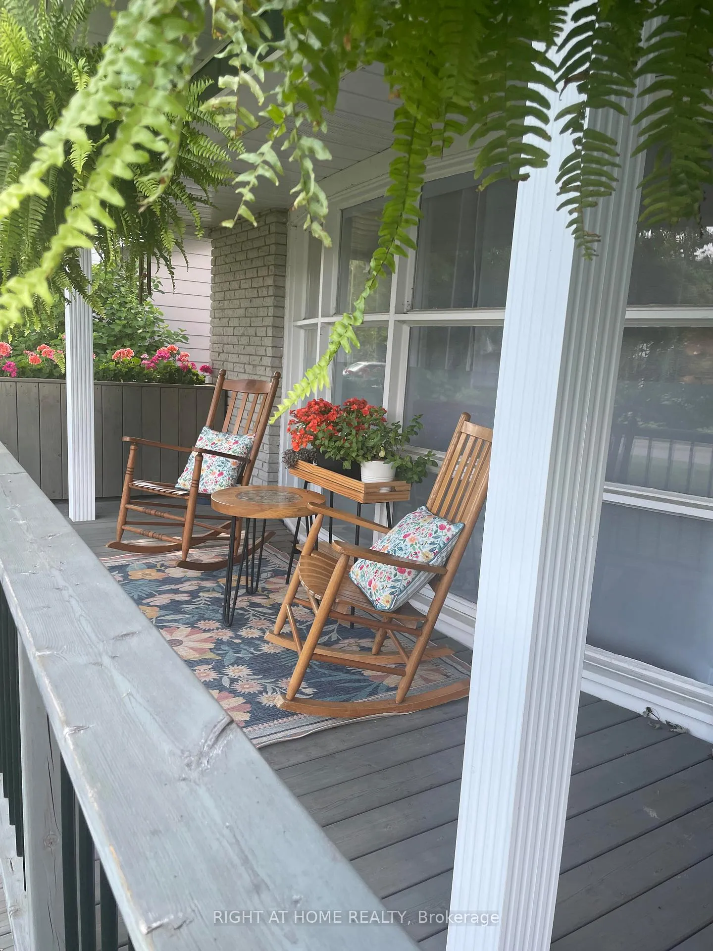 Photo 39 of 9 Aurora Crescent, Ottawa, Manordale — HOMEH