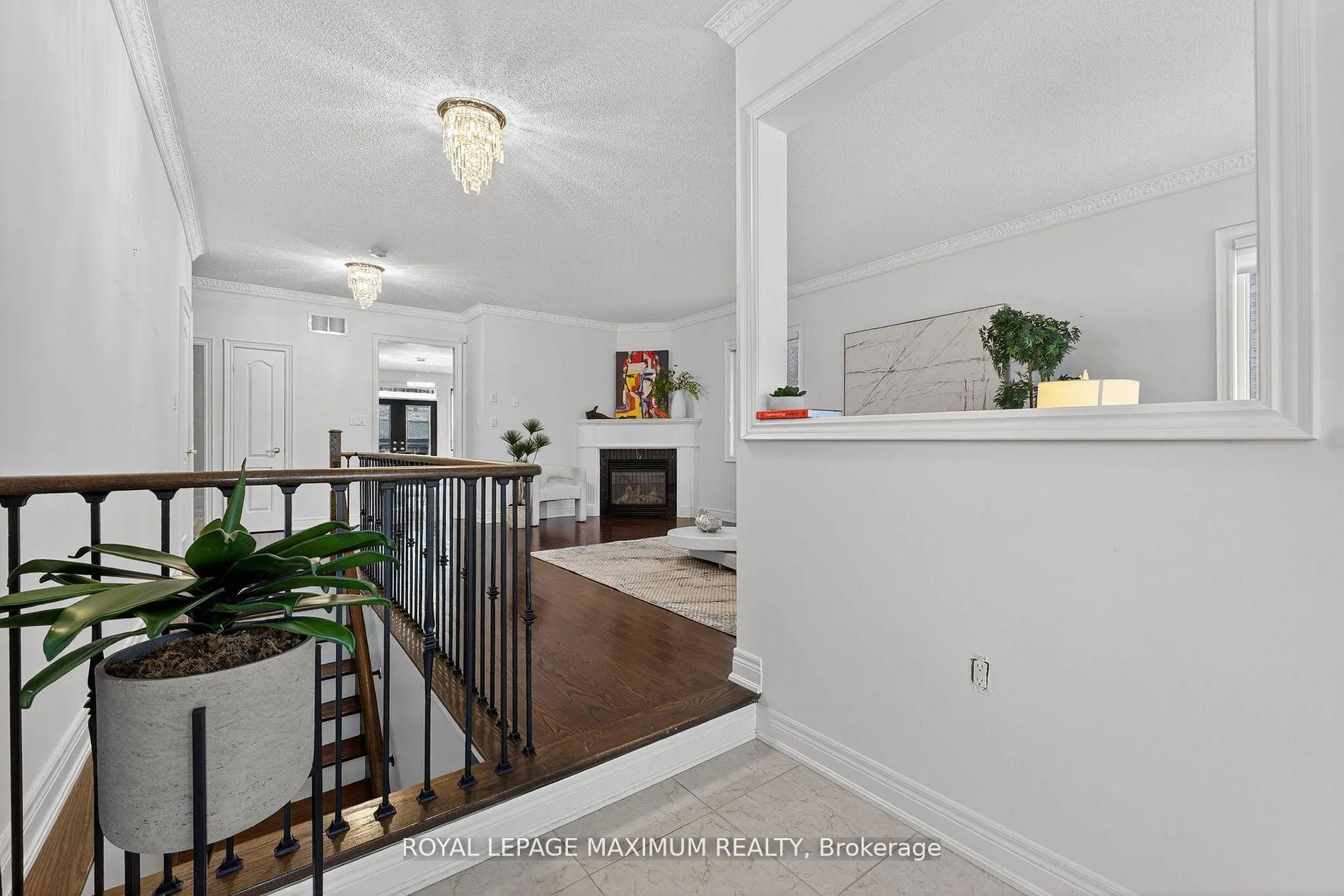 Photo 3 of 27 Acqua Drive, Vaughan, Vellore Village — HOMEH