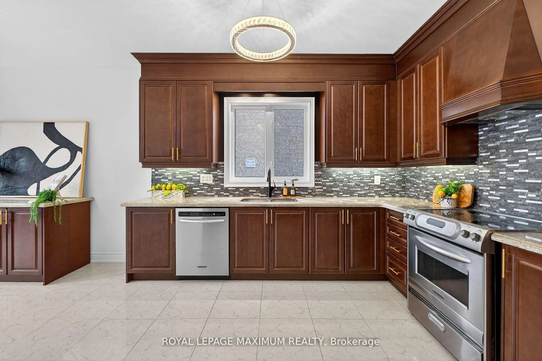 Photo 11 of 27 Acqua Drive, Vaughan, Vellore Village — HOMEH