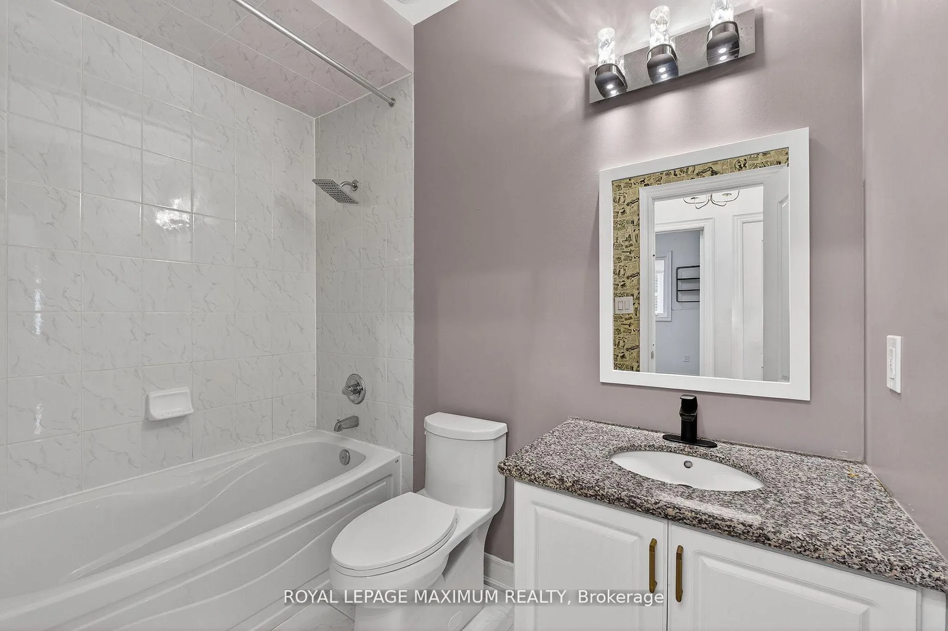 Photo 21 of 27 Acqua Drive, Vaughan, Vellore Village — HOMEH