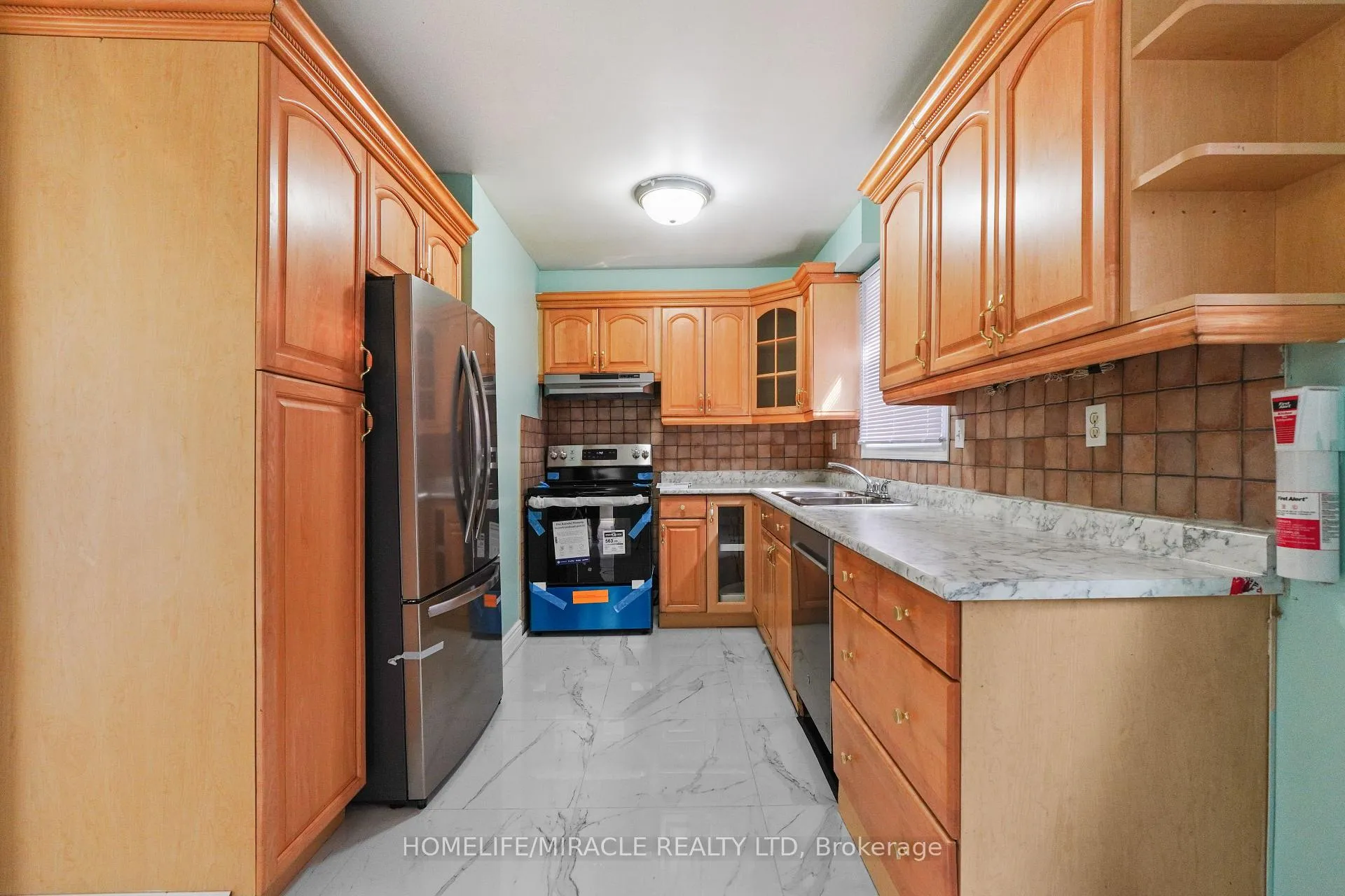 Photo 14 of 27 Deerpark Crescent S, Brampton, Brampton West — HOMEH