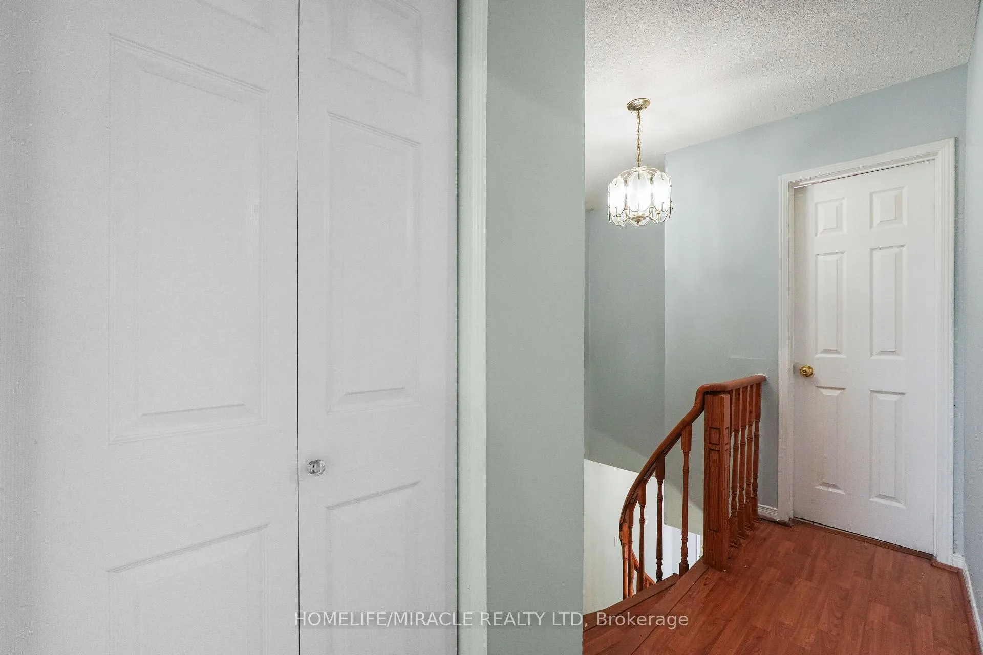 Photo 17 of 27 Deerpark Crescent S, Brampton, Brampton West — HOMEH