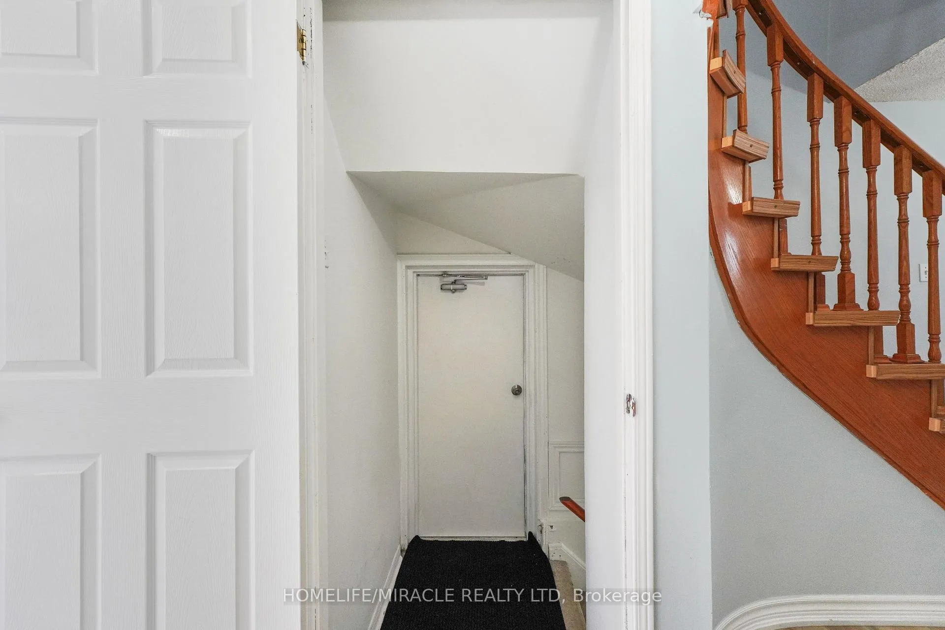 Photo 28 of 27 Deerpark Crescent S, Brampton, Brampton West — HOMEH