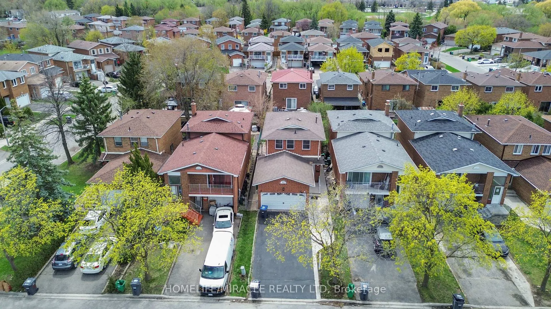 Photo 42 of 27 Deerpark Crescent S, Brampton, Brampton West — HOMEH