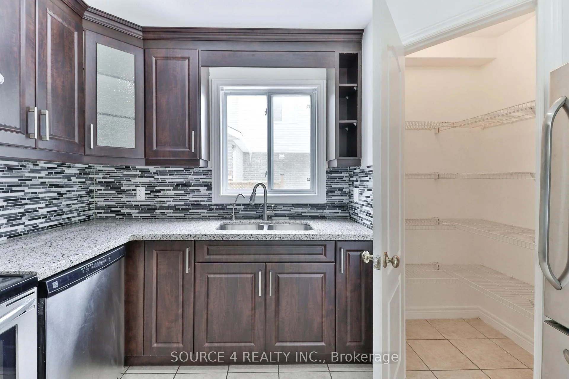Photo 10 of 202 Franklyn Street, Shelburne — HOMEH
