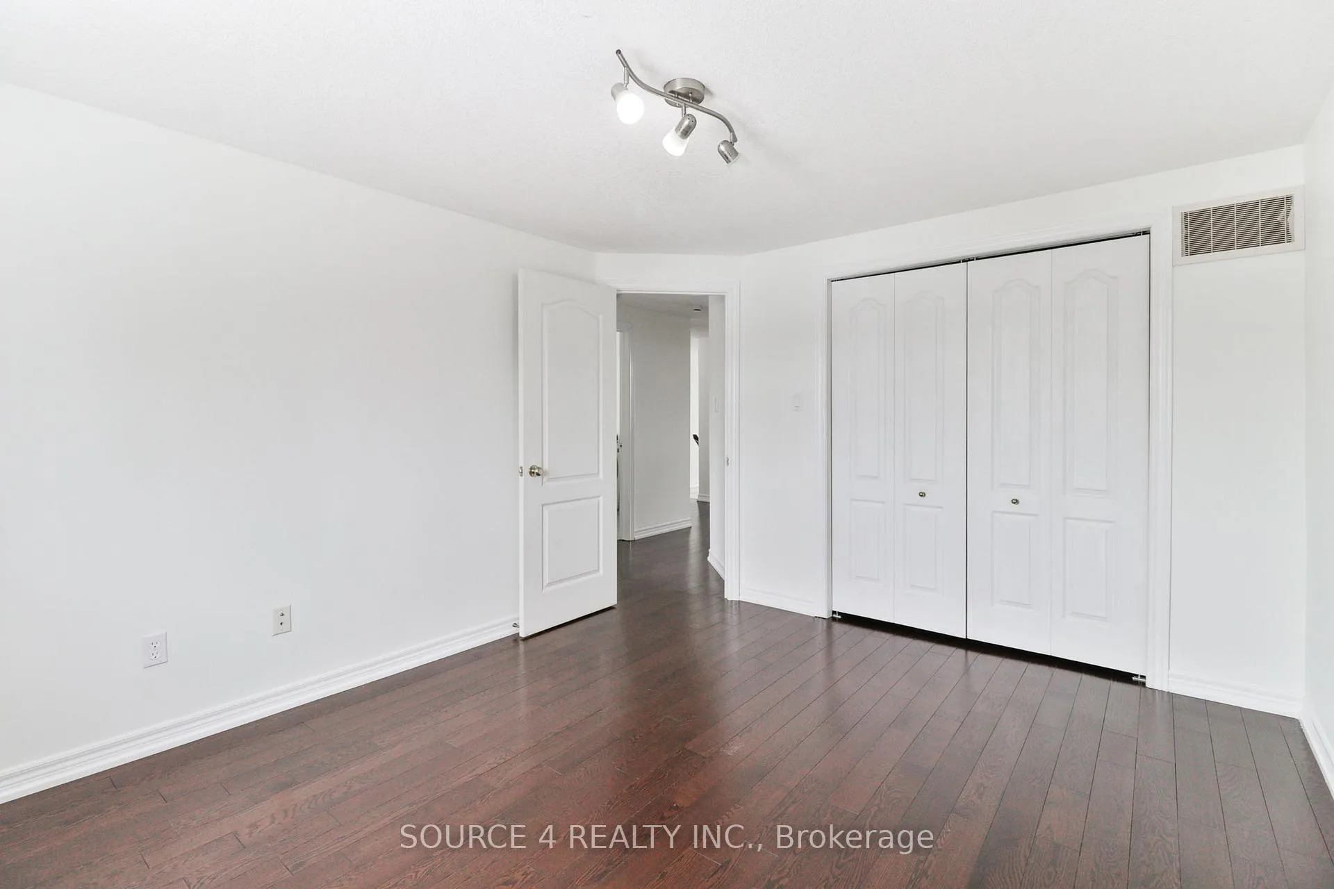 Photo 21 of 202 Franklyn Street, Shelburne — HOMEH