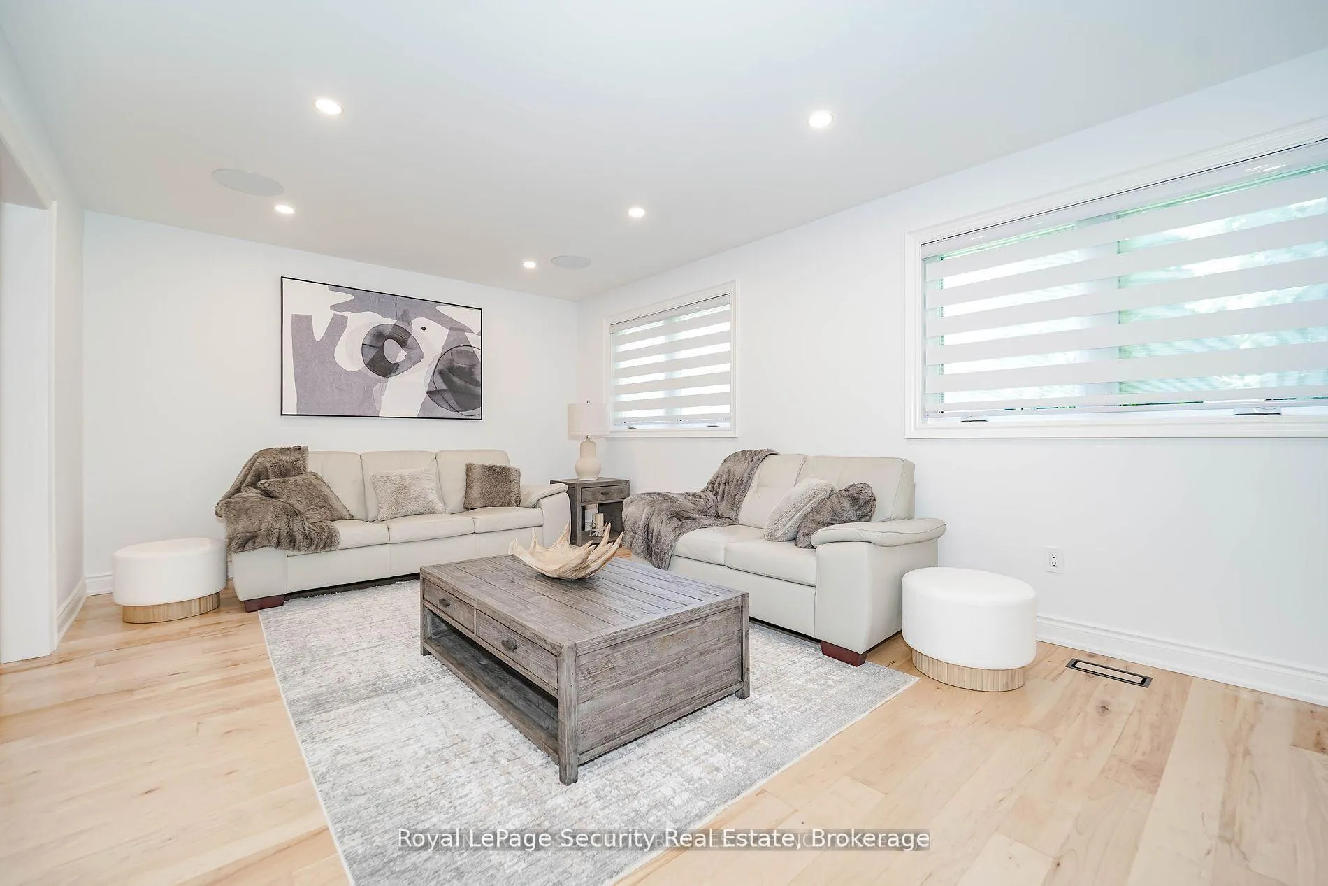 Photo 16 of 37 Marshall Street, Barrie, Allandale Heights — HOMEH
