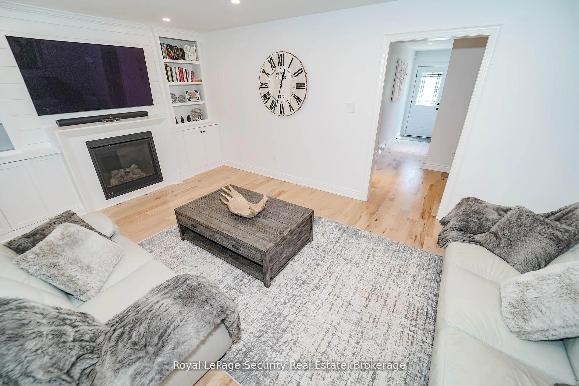 Photo 17 of 37 Marshall Street, Barrie, Allandale Heights — HOMEH