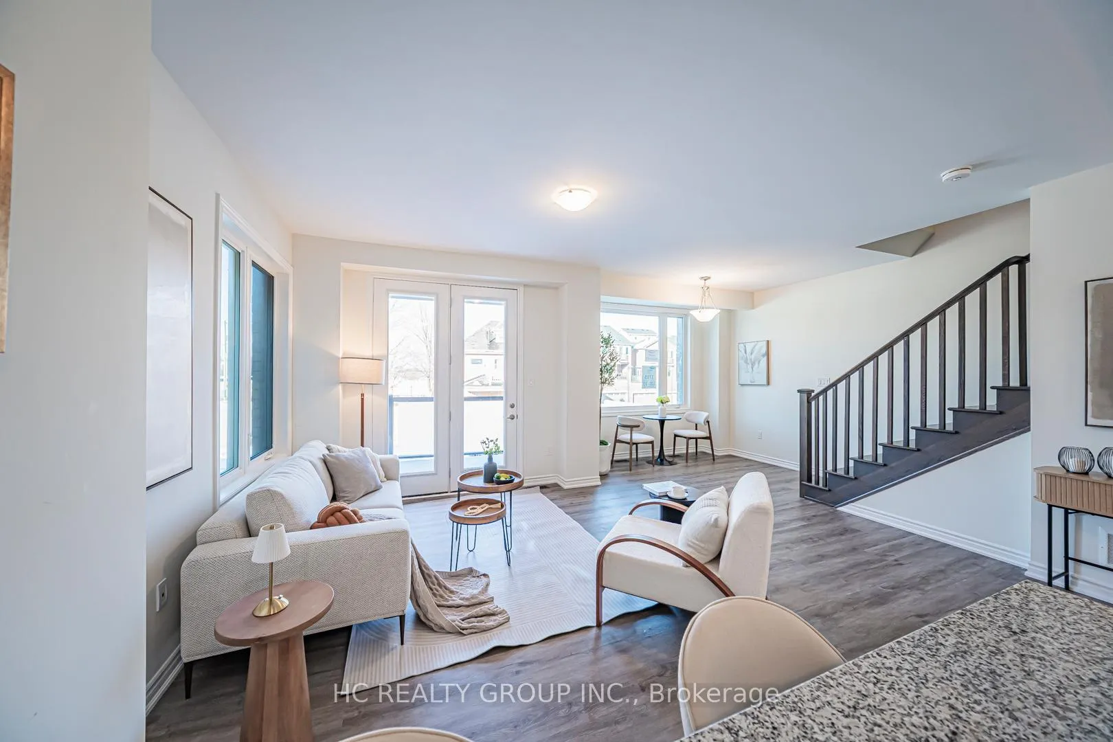 Photo 6 of 82 Thomas Frisby Jr Crescent, Markham, Victoria Square — HOMEH