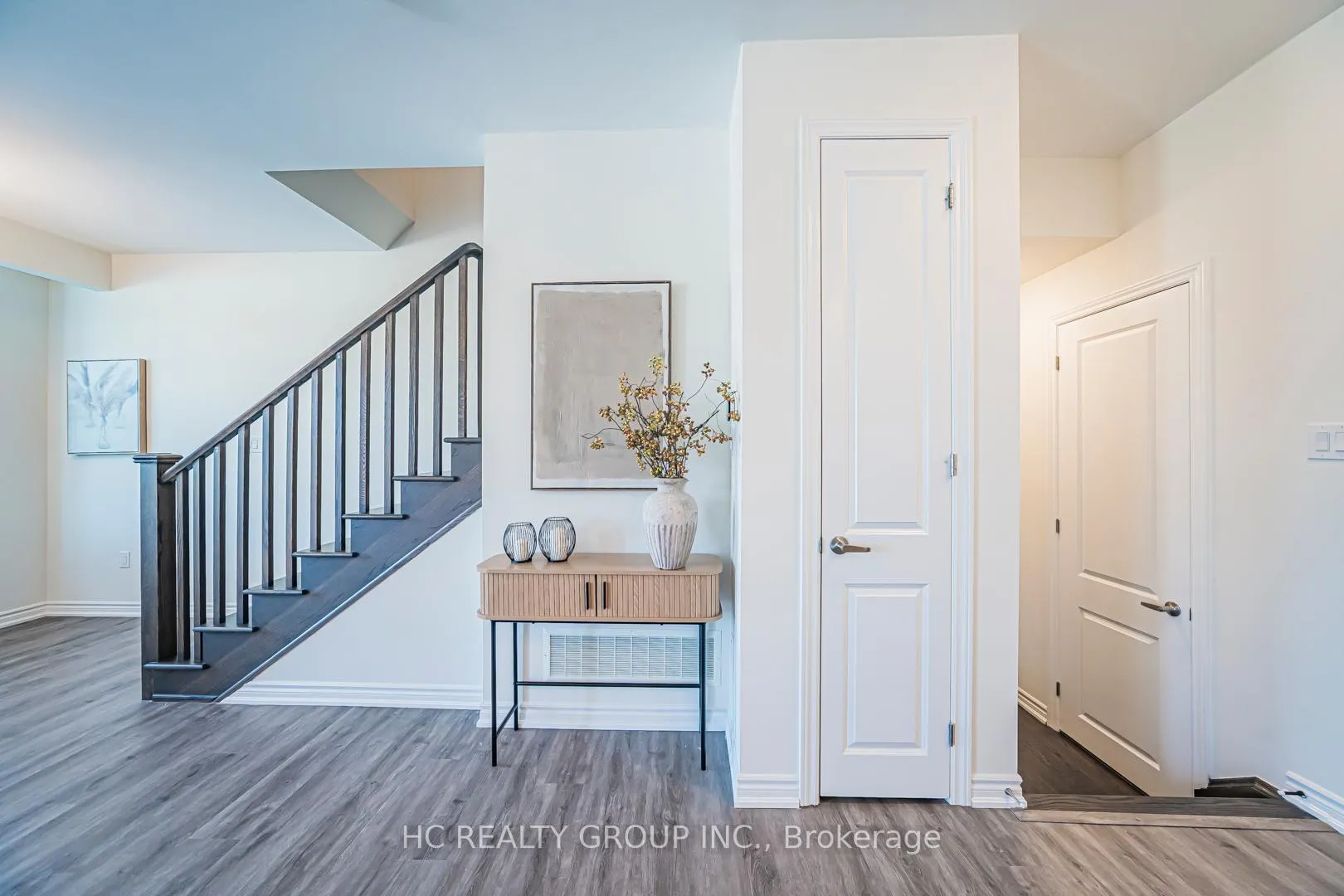 Photo 10 of 82 Thomas Frisby Jr Crescent, Markham, Victoria Square — HOMEH