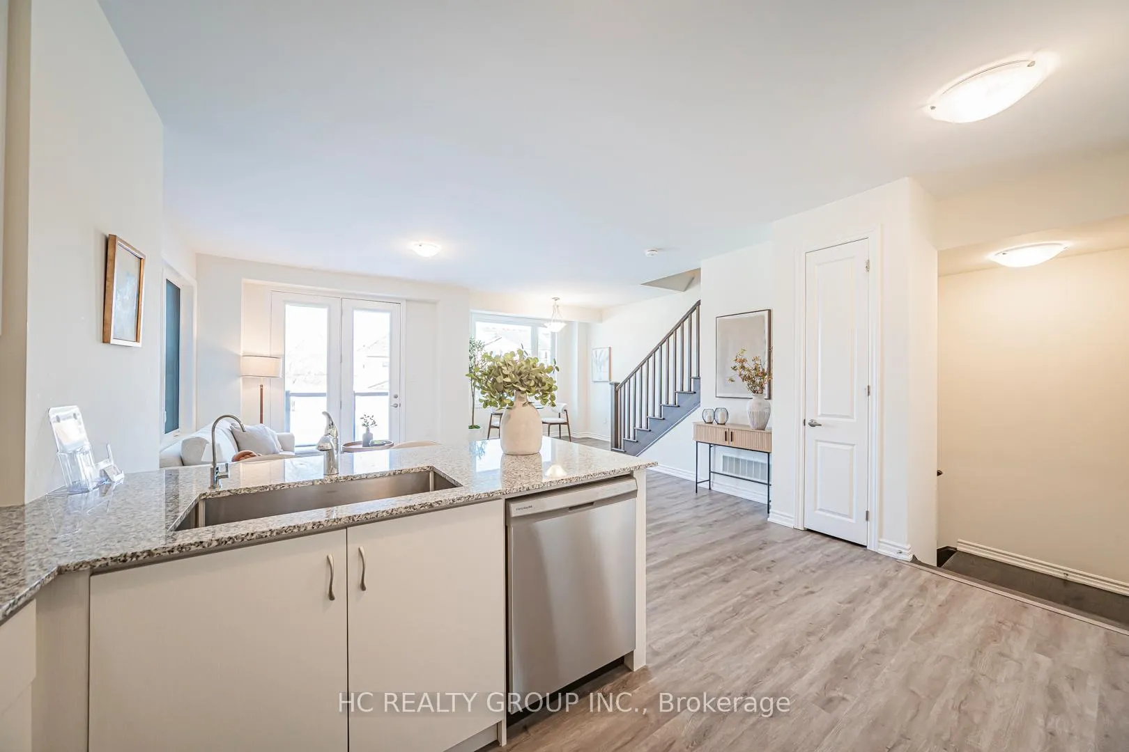 Photo 19 of 82 Thomas Frisby Jr Crescent, Markham, Victoria Square — HOMEH