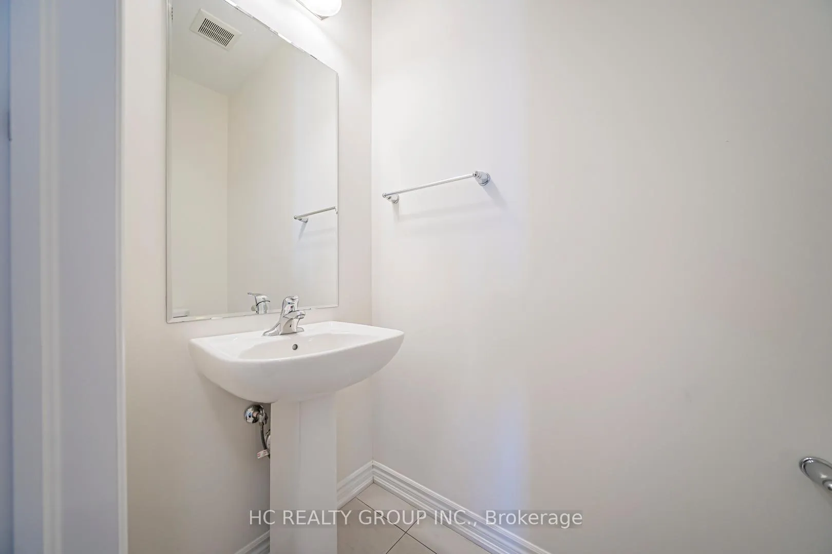Photo 24 of 82 Thomas Frisby Jr Crescent, Markham, Victoria Square — HOMEH
