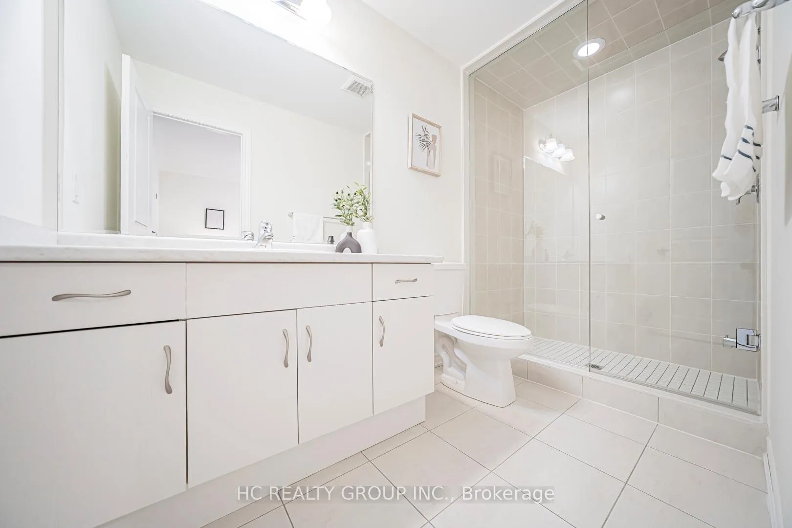 Photo 40 of 82 Thomas Frisby Jr Crescent, Markham, Victoria Square — HOMEH