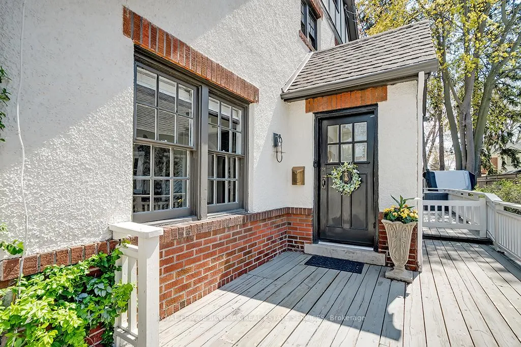 Photo 2 of 1060 Mohawk Road, Burlington, LaSalle — HOMEH