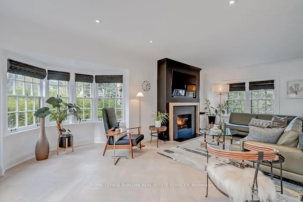 Photo 5 of 1060 Mohawk Road, Burlington, LaSalle — HOMEH
