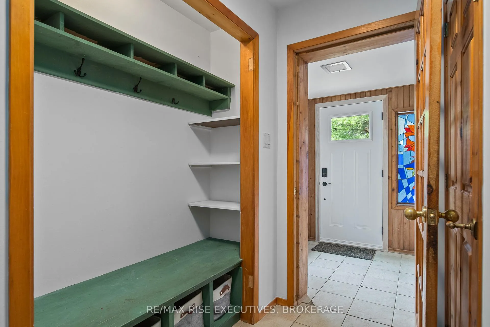 Photo 6 of 2336 Battersea Road, Kingston, City North of 401 — HOMEH