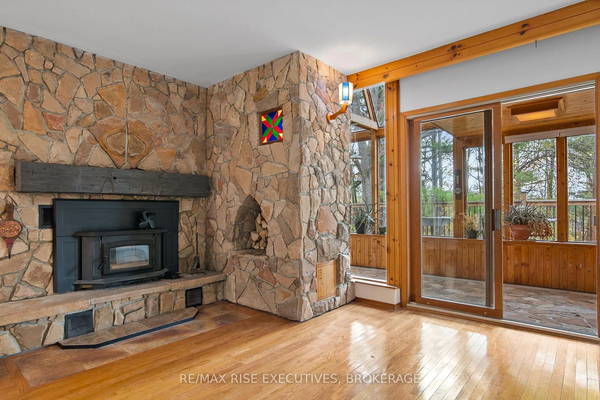 Photo 9 of 2336 Battersea Road, Kingston, City North of 401 — HOMEH