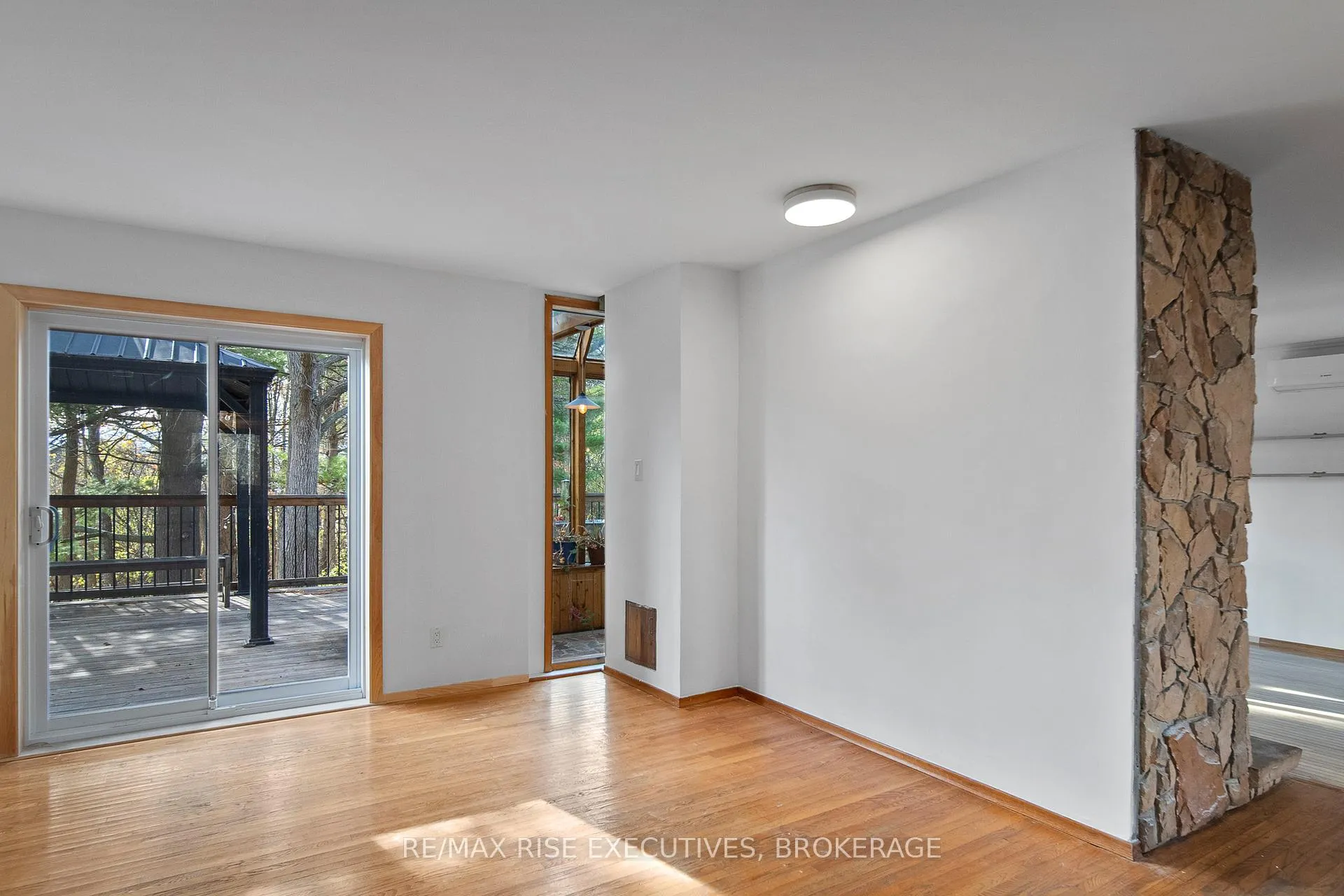 Photo 15 of 2336 Battersea Road, Kingston, City North of 401 — HOMEH
