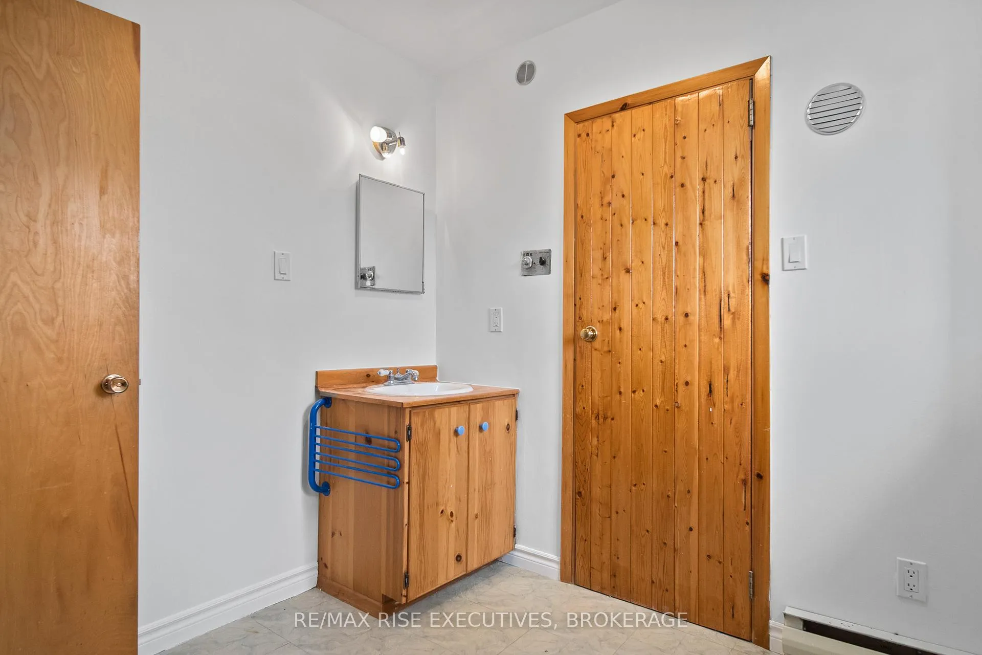 Photo 20 of 2336 Battersea Road, Kingston, City North of 401 — HOMEH