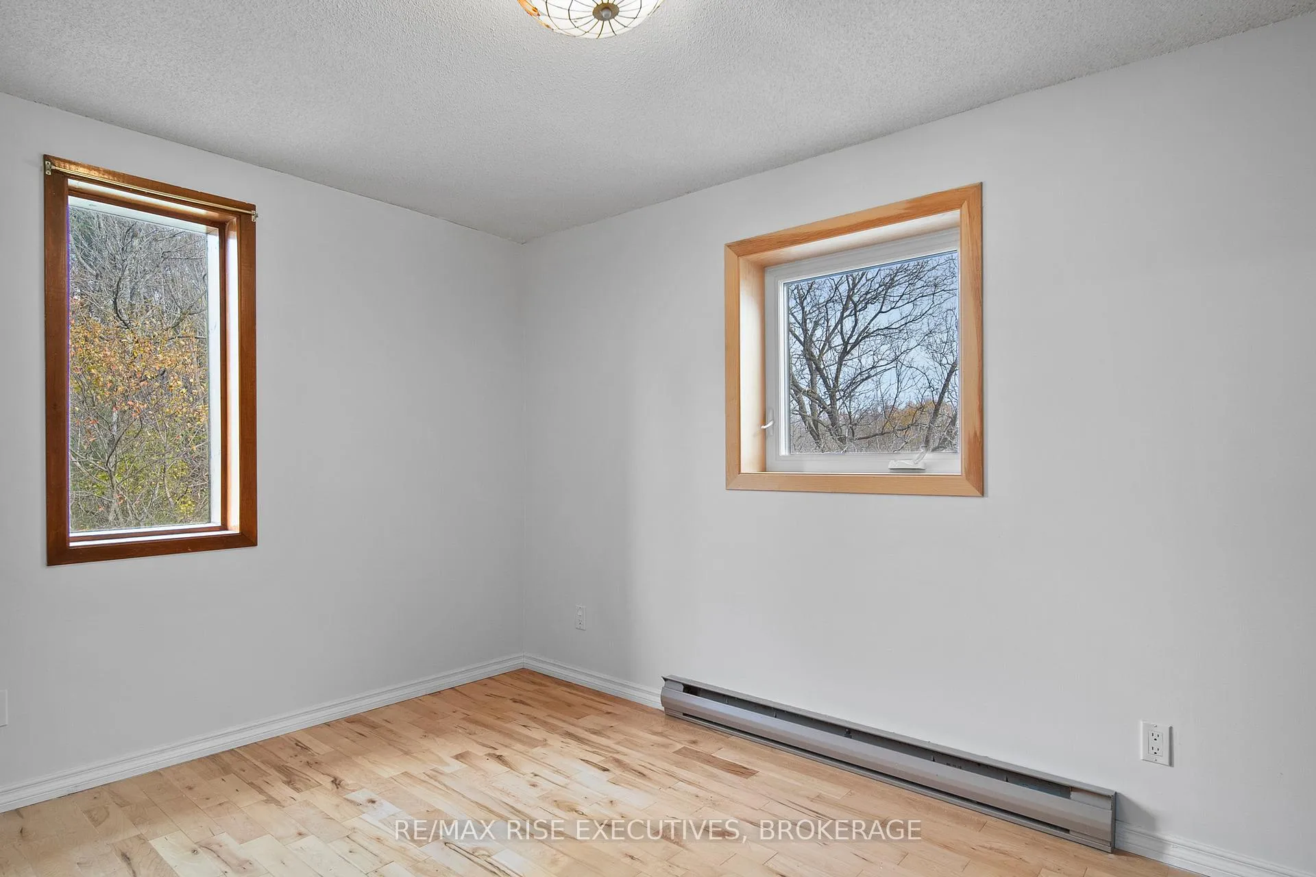 Photo 25 of 2336 Battersea Road, Kingston, City North of 401 — HOMEH