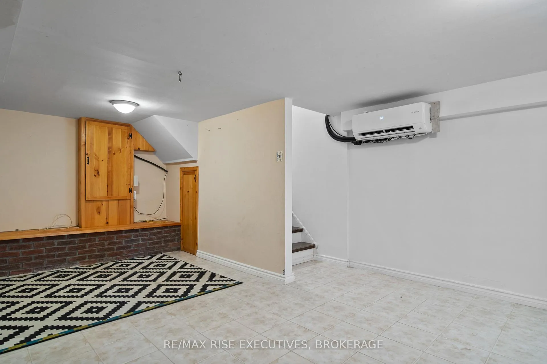 Photo 32 of 2336 Battersea Road, Kingston, City North of 401 — HOMEH