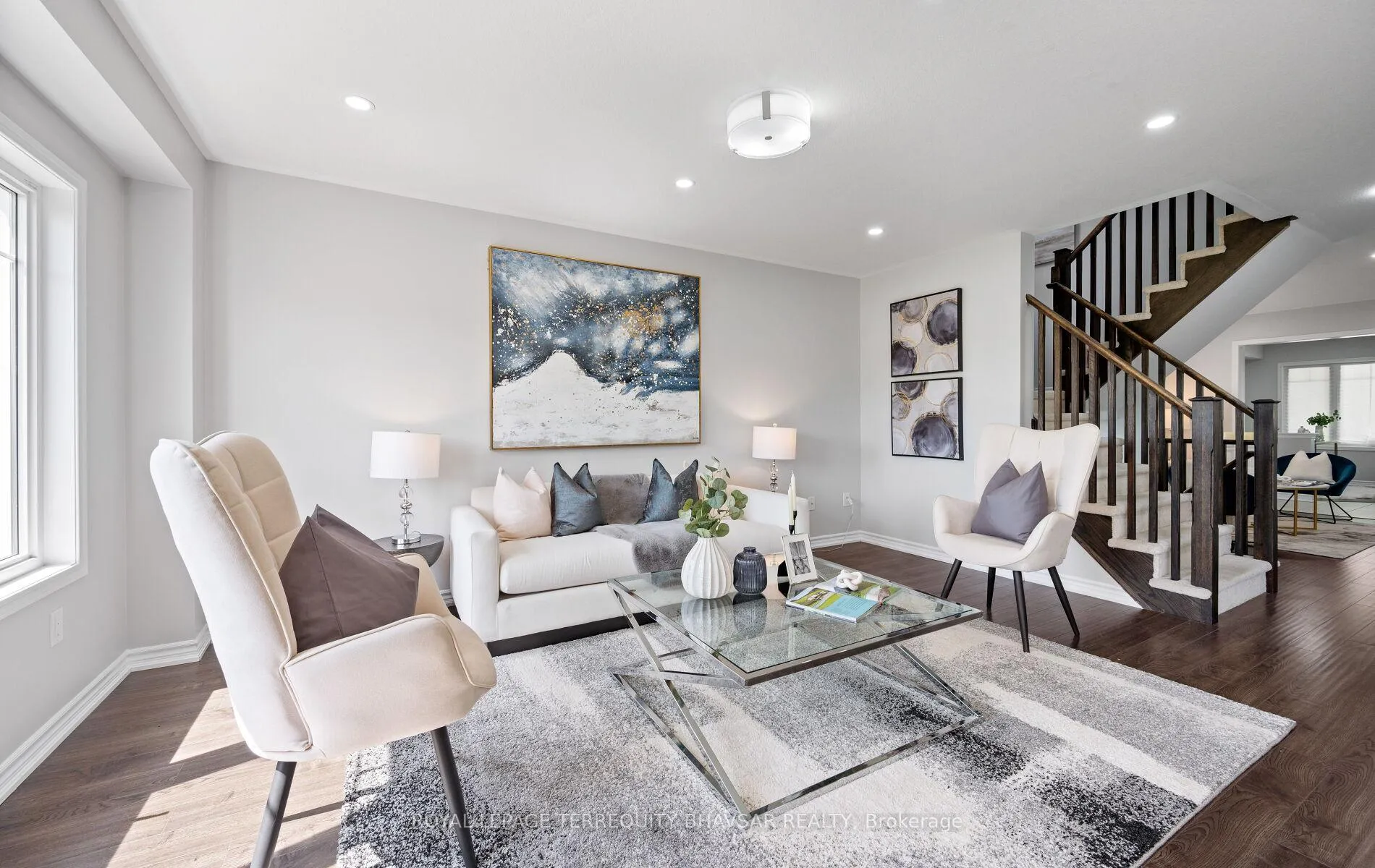 Photo 13 of 7 Shoreacres Drive, Kitchener, Rosenburg — HOMEH