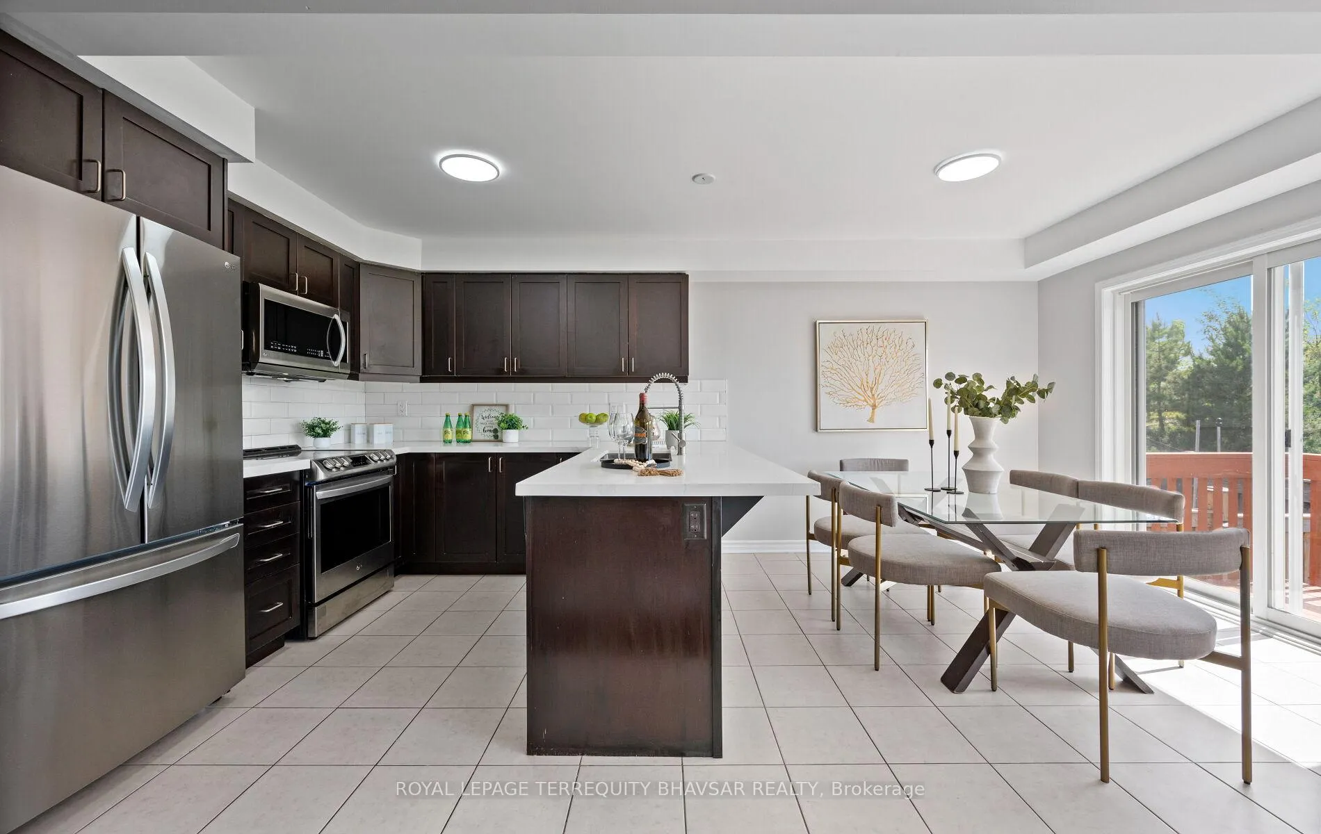 Photo 14 of 7 Shoreacres Drive, Kitchener, Rosenburg — HOMEH