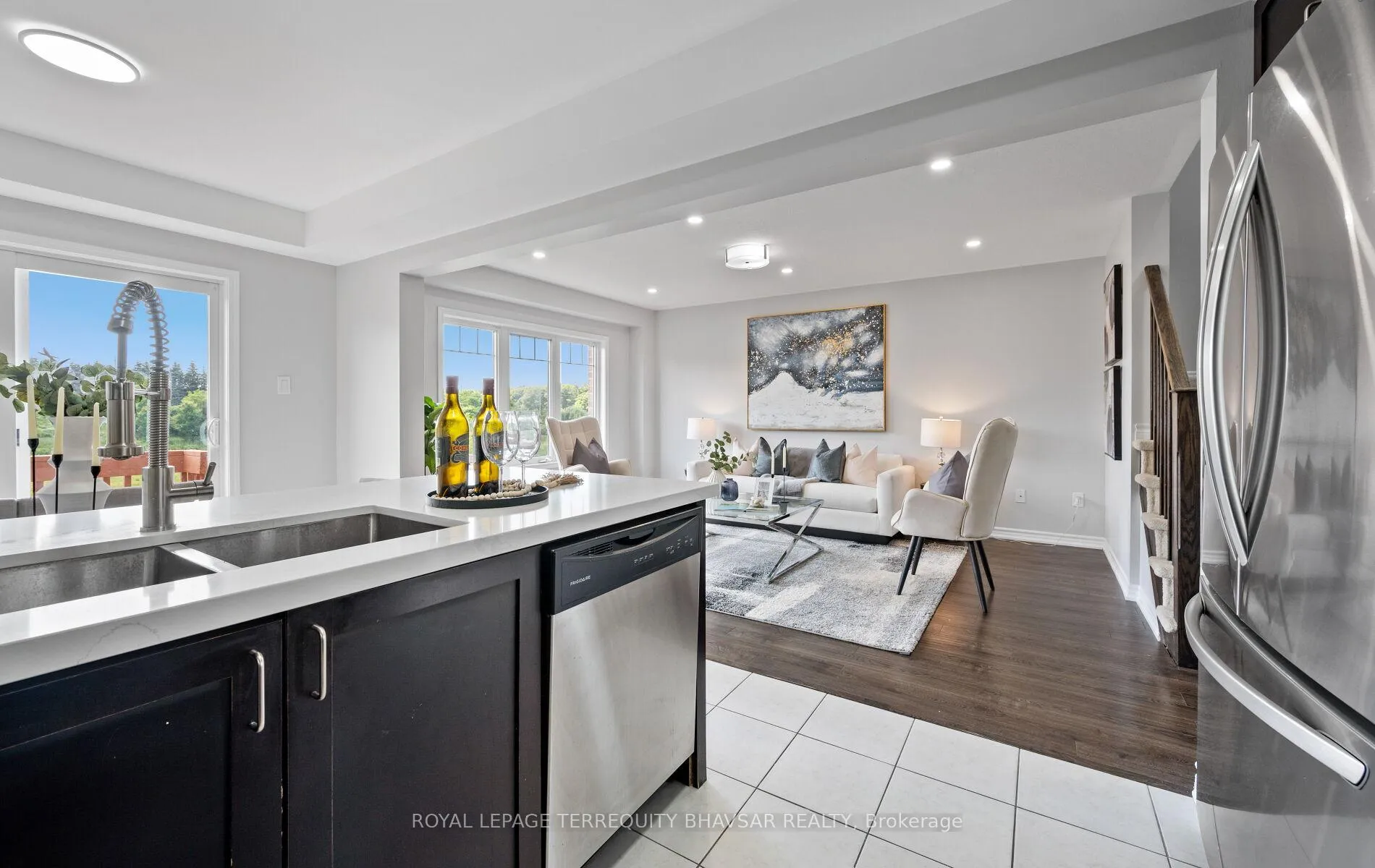 Photo 19 of 7 Shoreacres Drive, Kitchener, Rosenburg — HOMEH