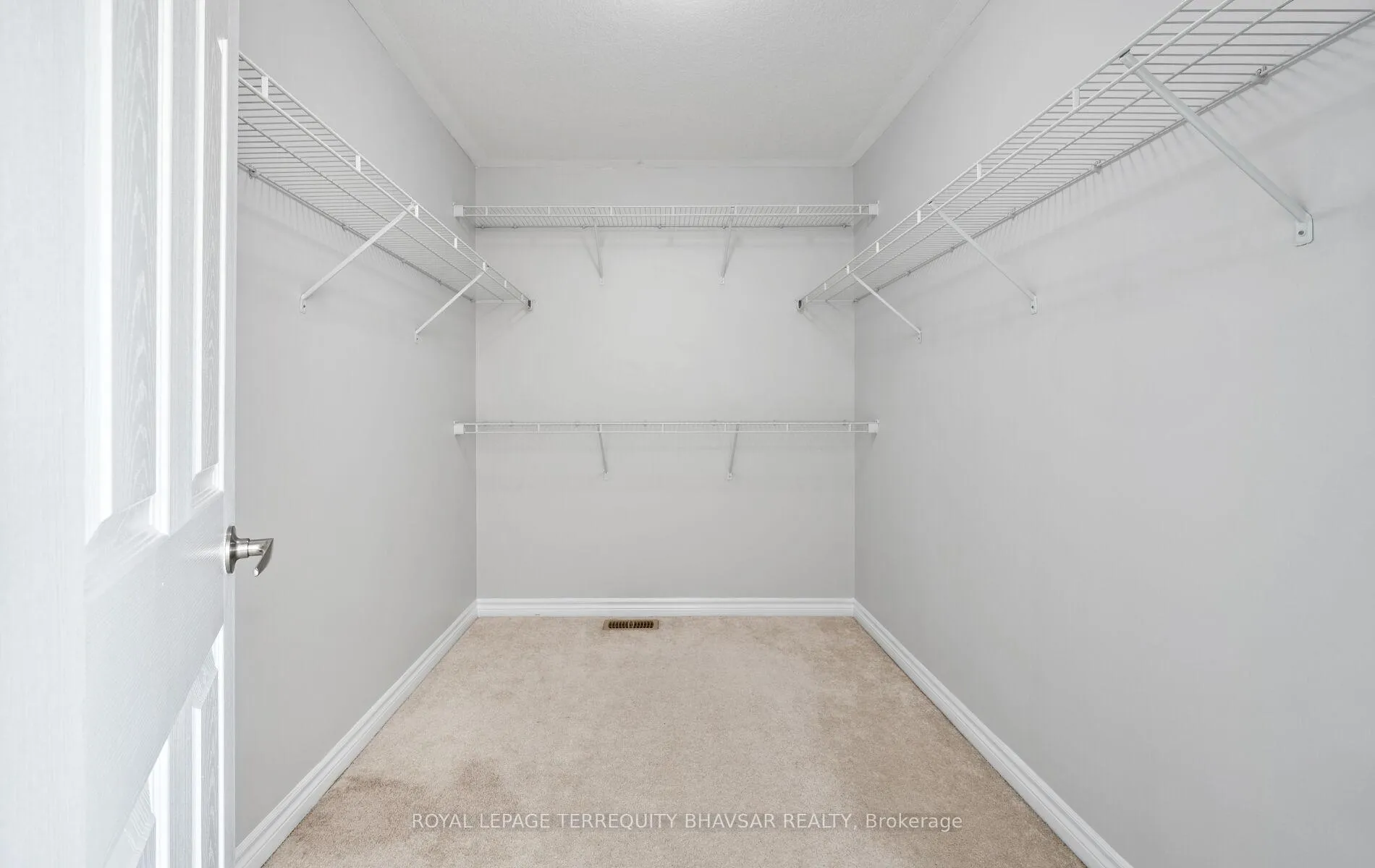 Photo 26 of 7 Shoreacres Drive, Kitchener, Rosenburg — HOMEH