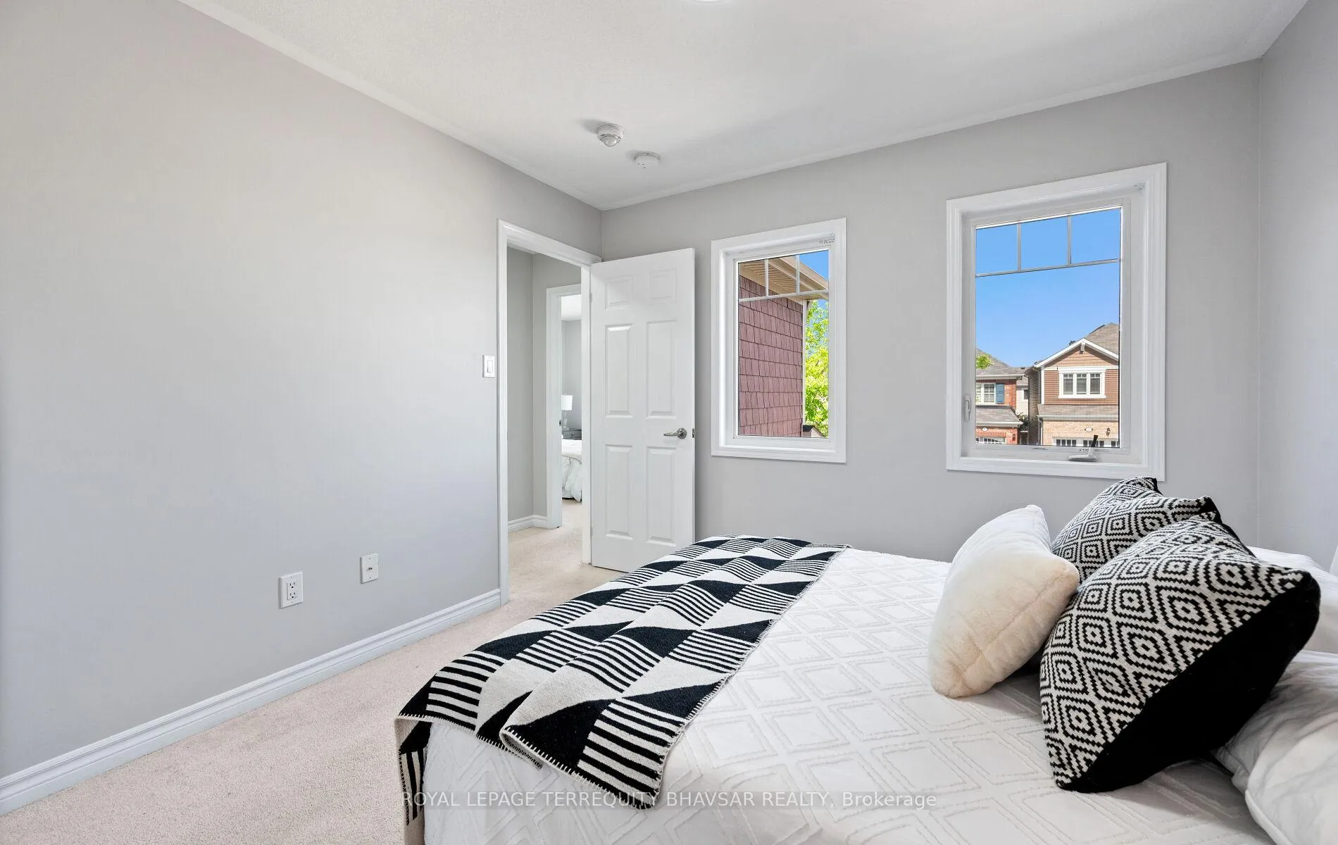 Photo 28 of 7 Shoreacres Drive, Kitchener, Rosenburg — HOMEH