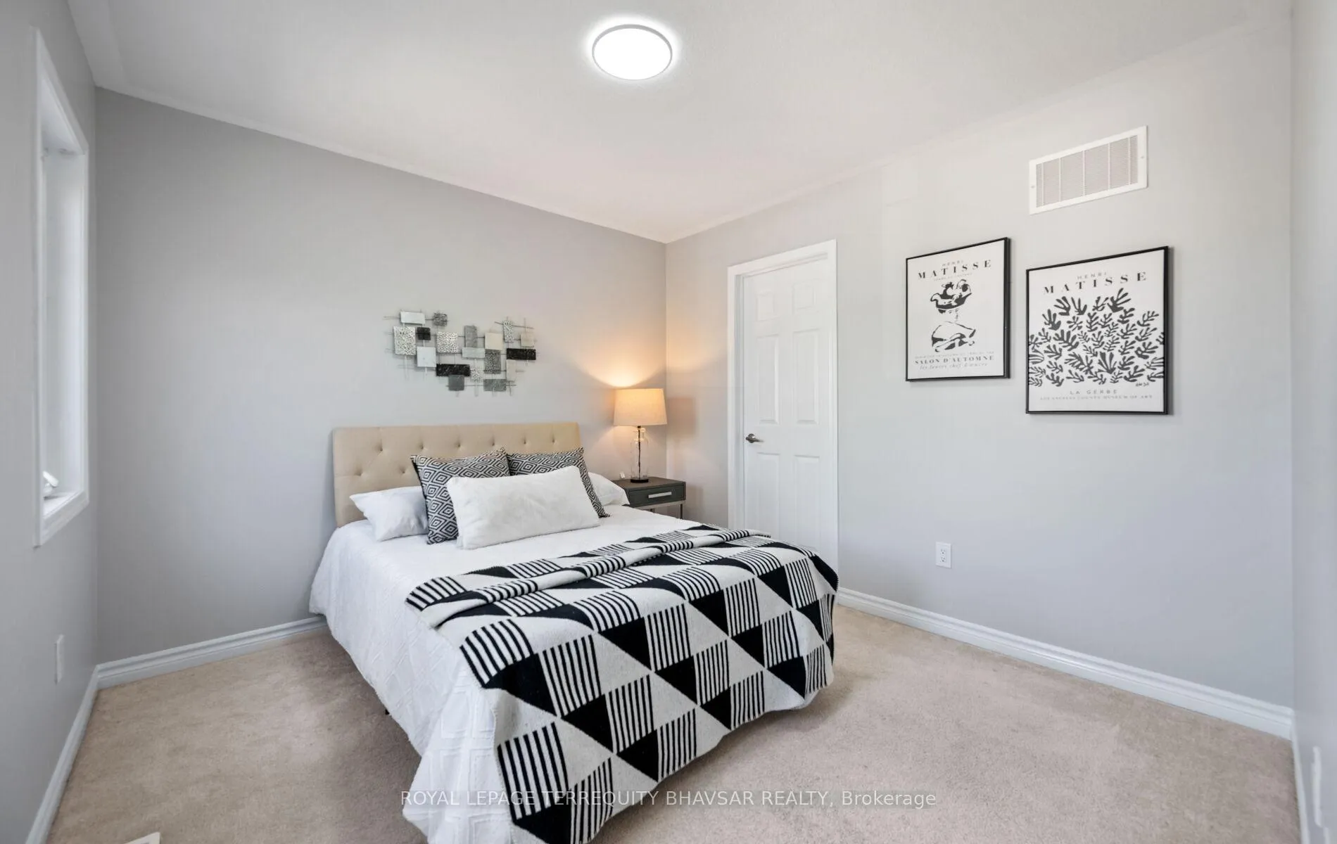 Photo 29 of 7 Shoreacres Drive, Kitchener, Rosenburg — HOMEH