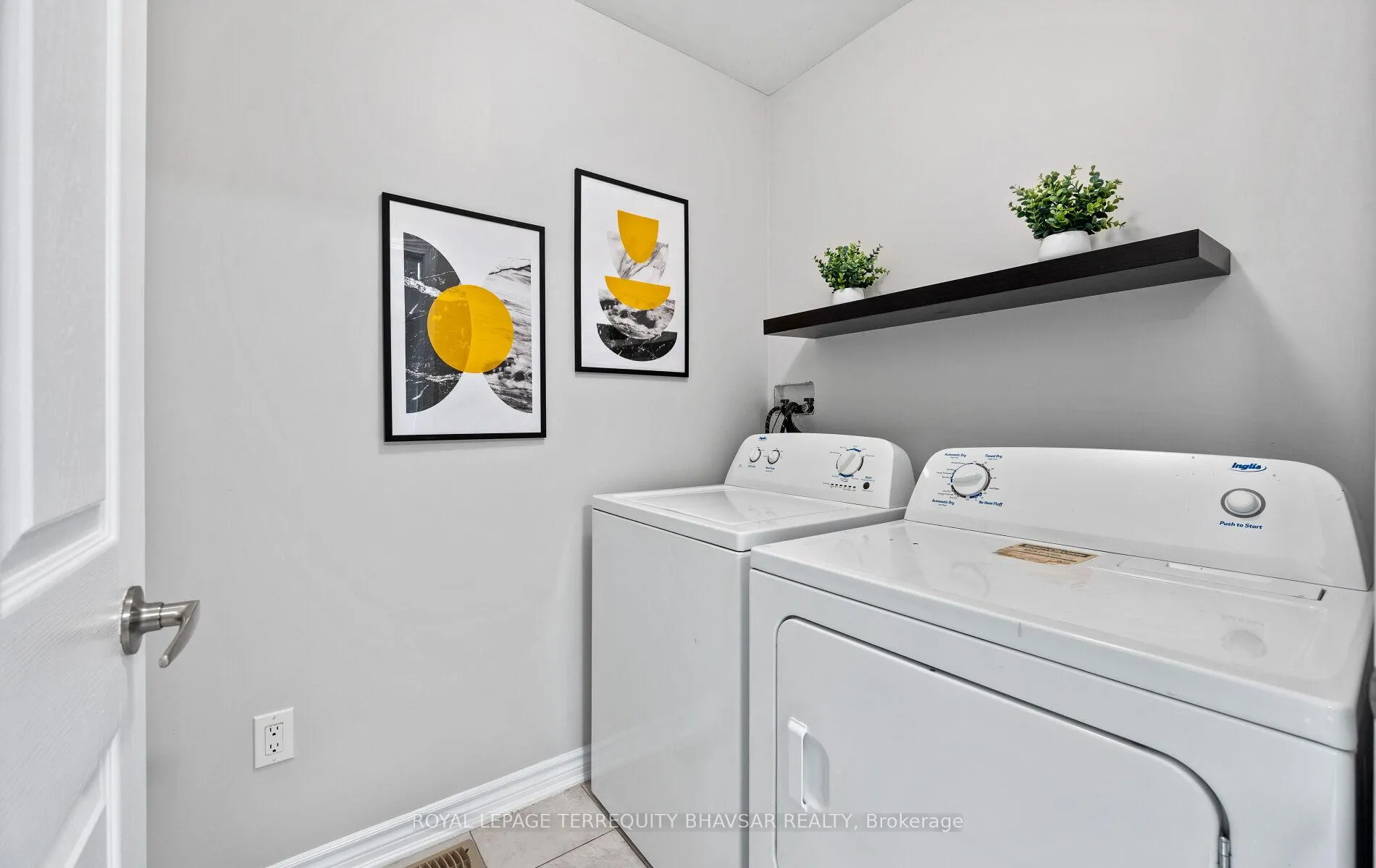 Photo 34 of 7 Shoreacres Drive, Kitchener, Rosenburg — HOMEH