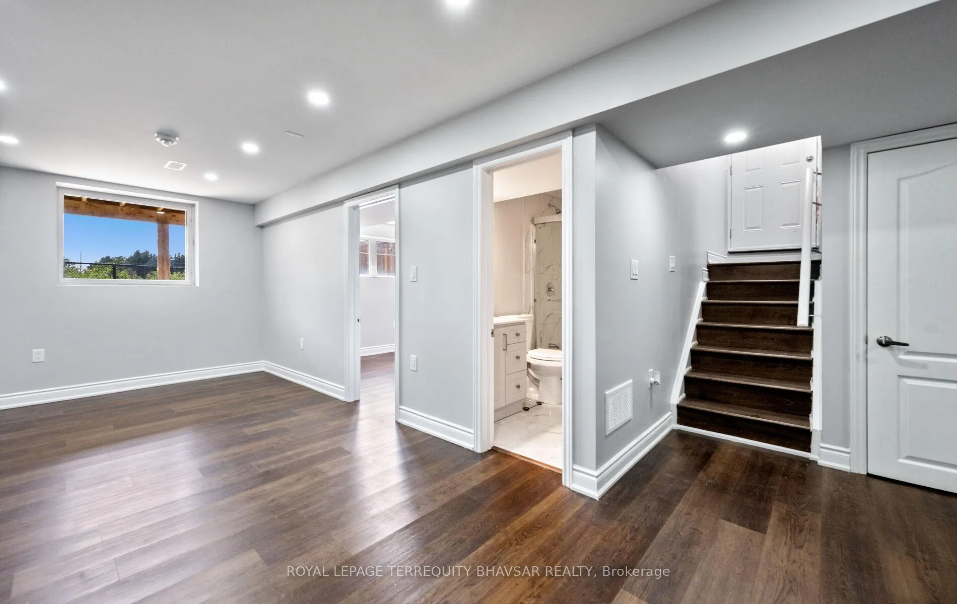 Photo 38 of 7 Shoreacres Drive, Kitchener, Rosenburg — HOMEH