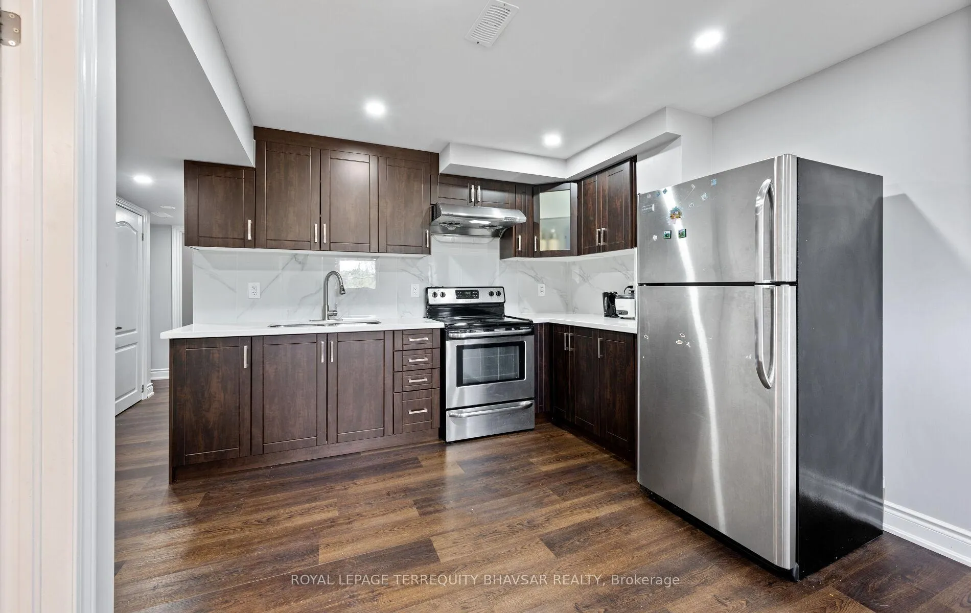 Photo 39 of 7 Shoreacres Drive, Kitchener, Rosenburg — HOMEH