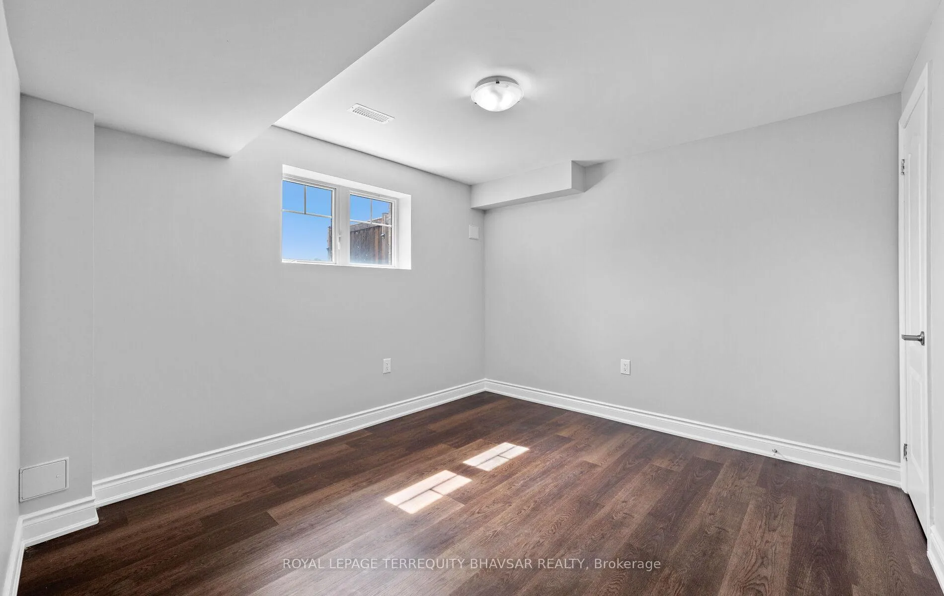 Photo 40 of 7 Shoreacres Drive, Kitchener, Rosenburg — HOMEH