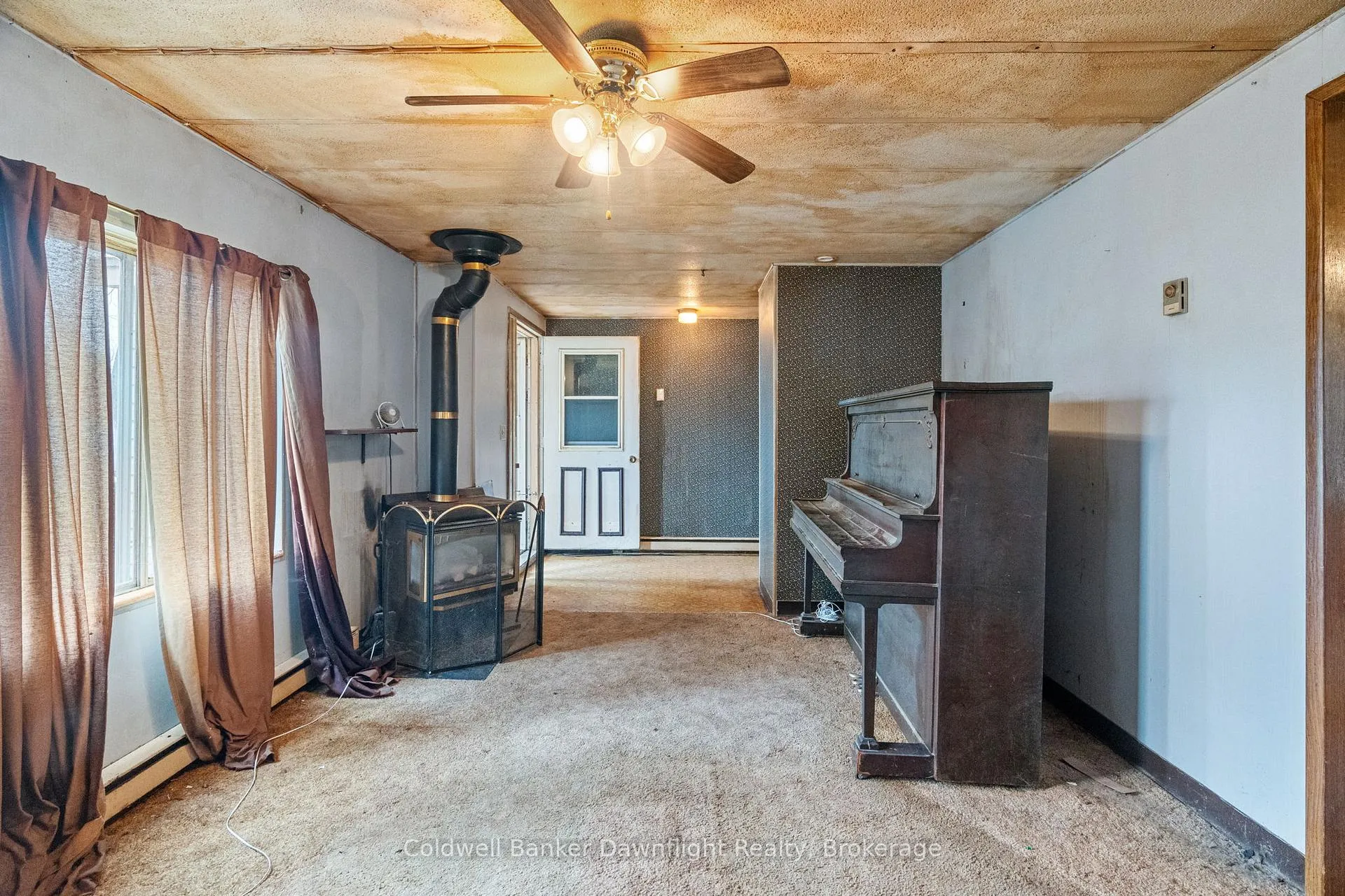 Photo 6 of 215 Prince Alfred Street, South Huron, Stephen Twp — HOMEH
