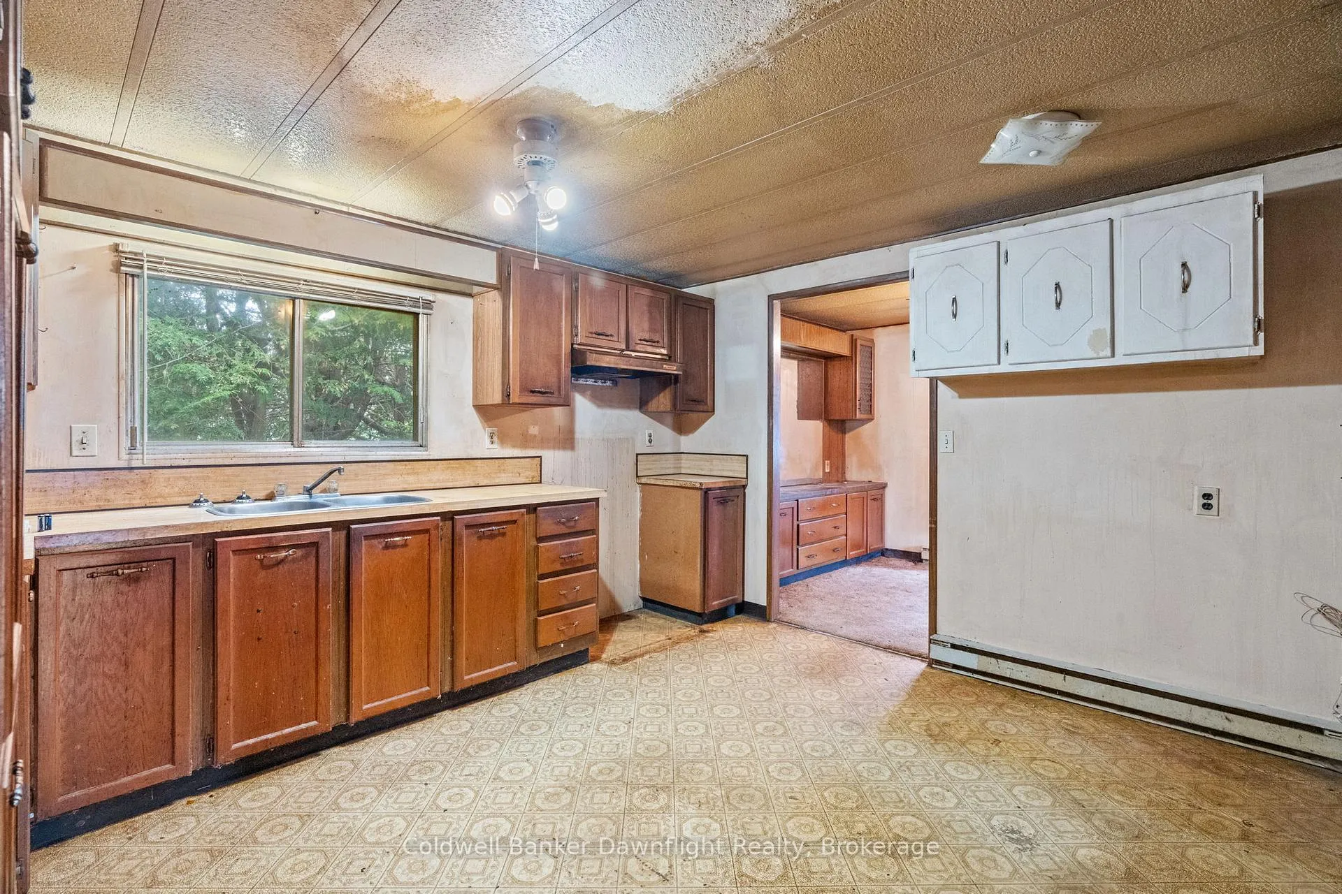 Photo 10 of 215 Prince Alfred Street, South Huron, Stephen Twp — HOMEH