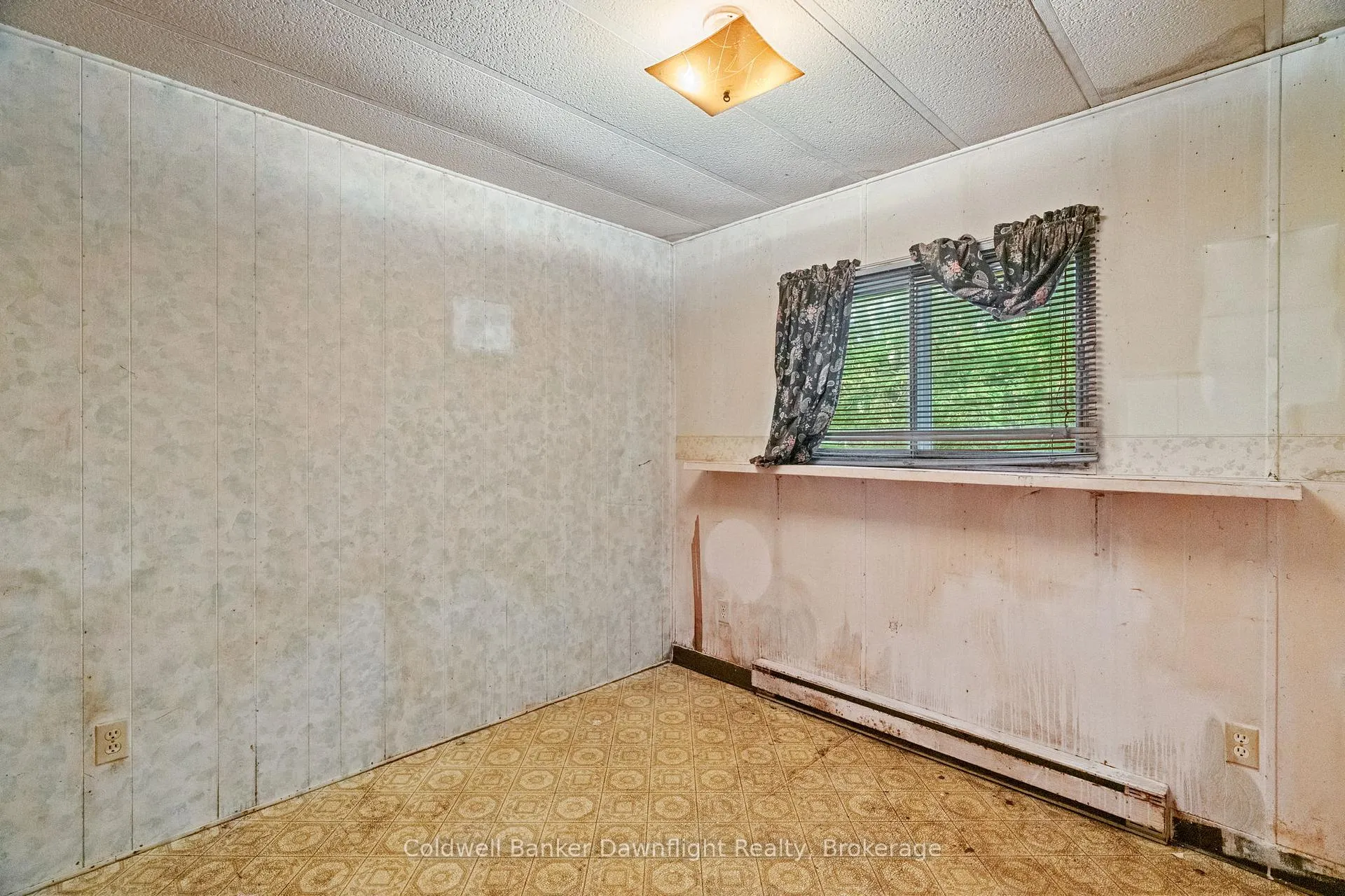 Photo 15 of 215 Prince Alfred Street, South Huron, Stephen Twp — HOMEH