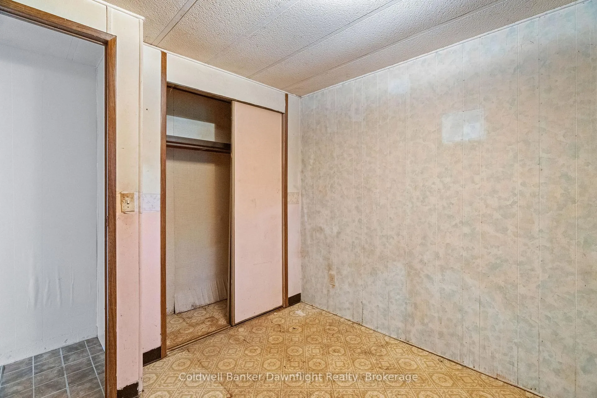 Photo 16 of 215 Prince Alfred Street, South Huron, Stephen Twp — HOMEH