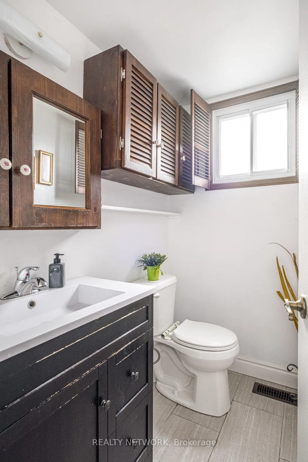 Photo 10 of 20 Queenslea Drive, Hamilton, Quinndale — HOMEH