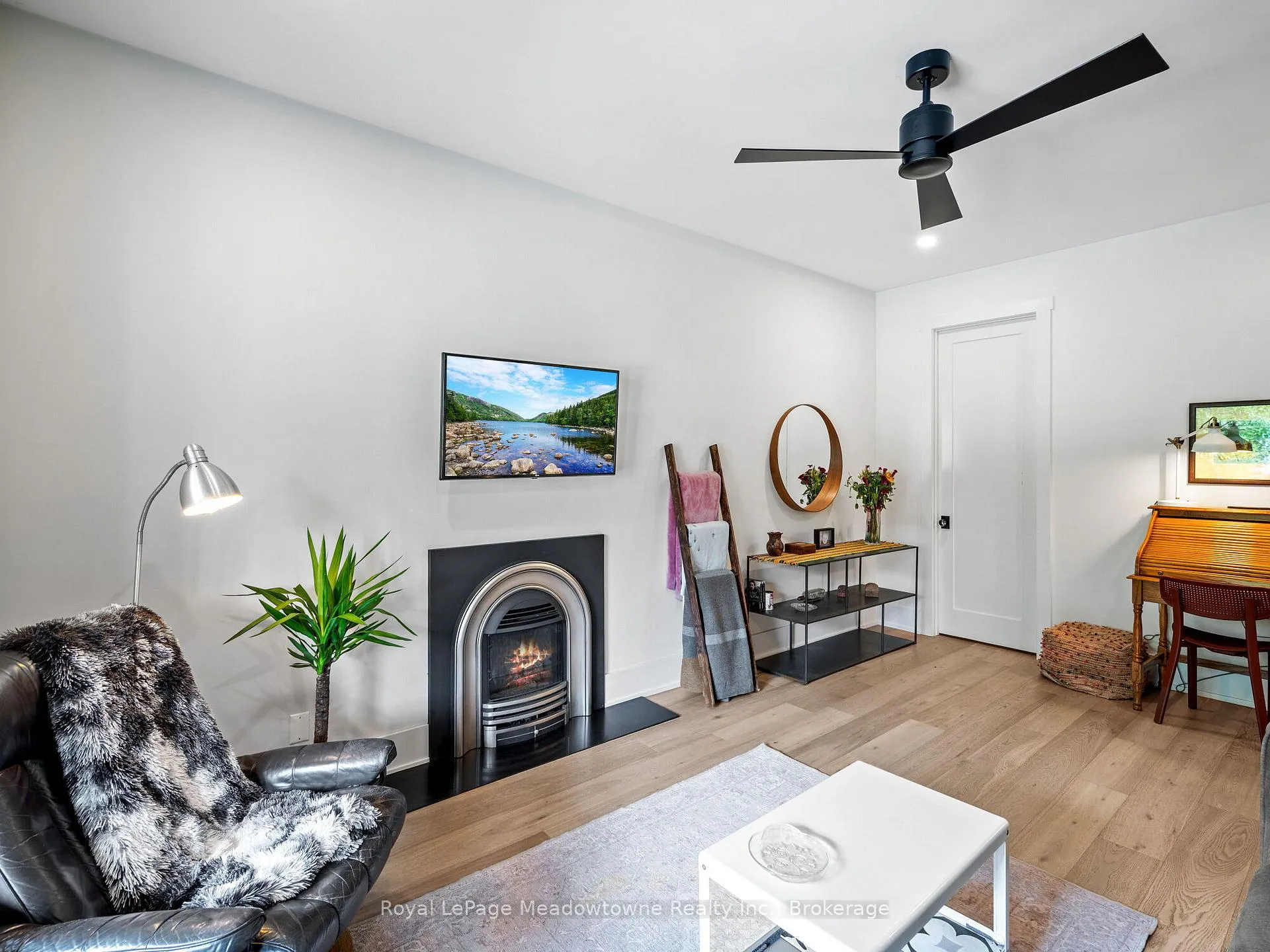 Photo 5 of 213 Caroline Street S, Hamilton, Durand — HOMEH
