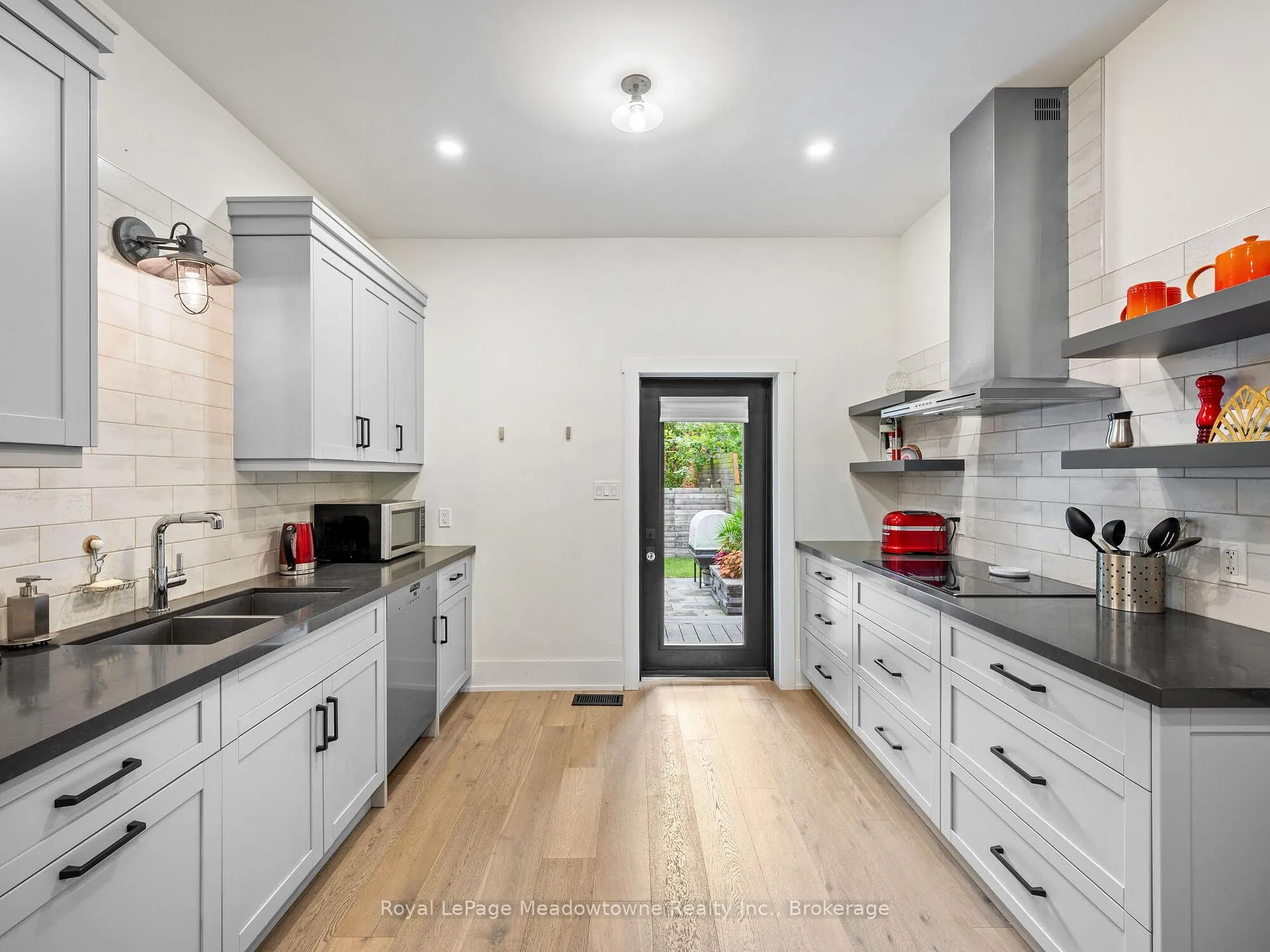 Photo 10 of 213 Caroline Street S, Hamilton, Durand — HOMEH