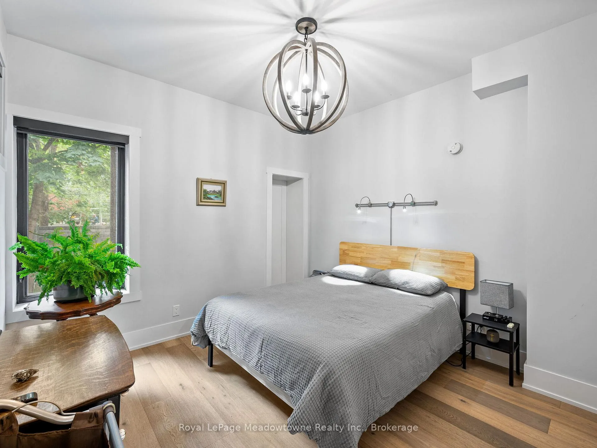 Photo 12 of 213 Caroline Street S, Hamilton, Durand — HOMEH
