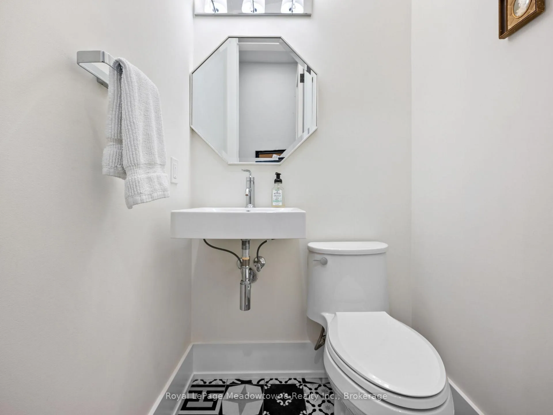 Photo 15 of 213 Caroline Street S, Hamilton, Durand — HOMEH
