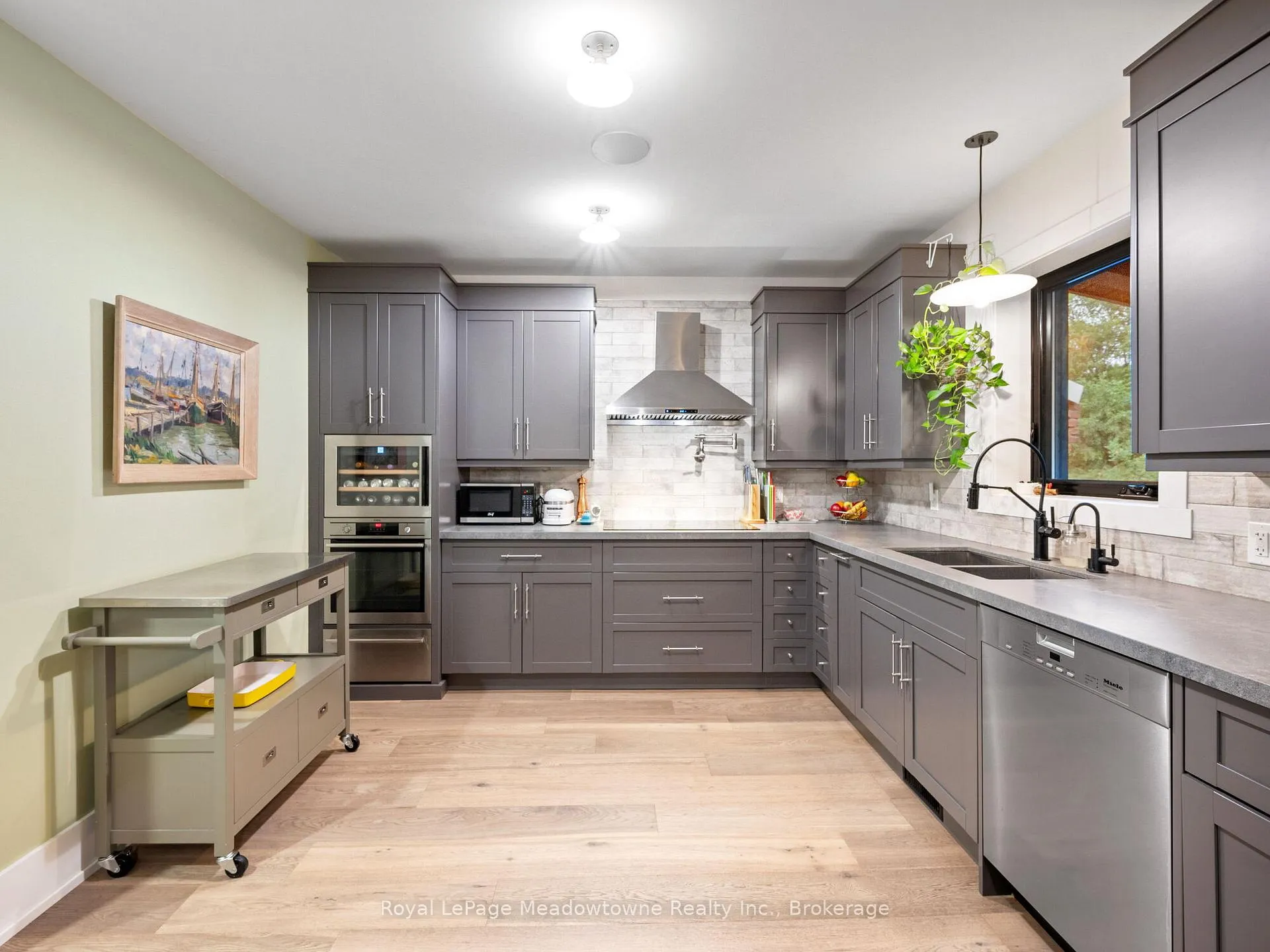 Photo 19 of 213 Caroline Street S, Hamilton, Durand — HOMEH