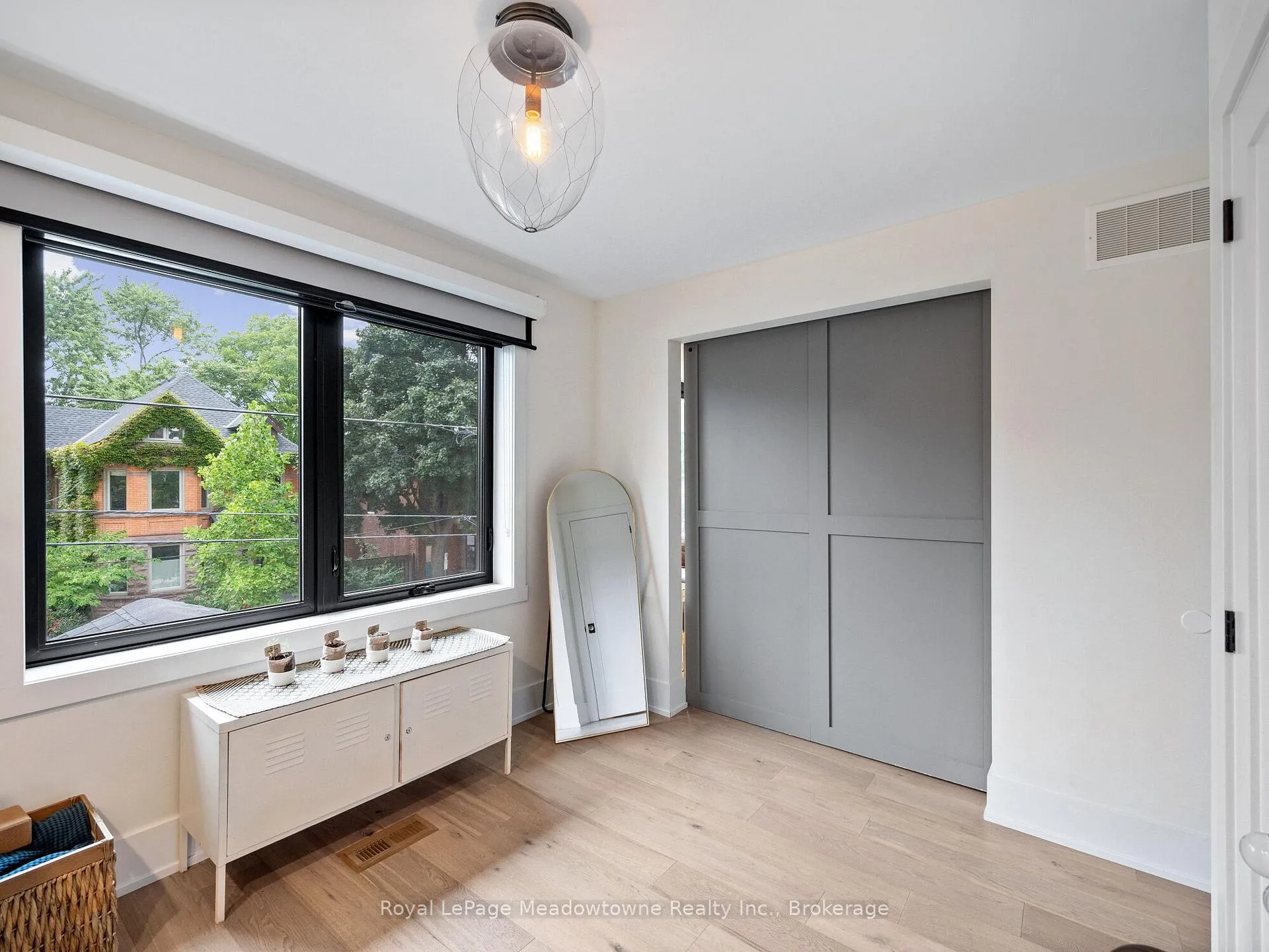 Photo 28 of 213 Caroline Street S, Hamilton, Durand — HOMEH